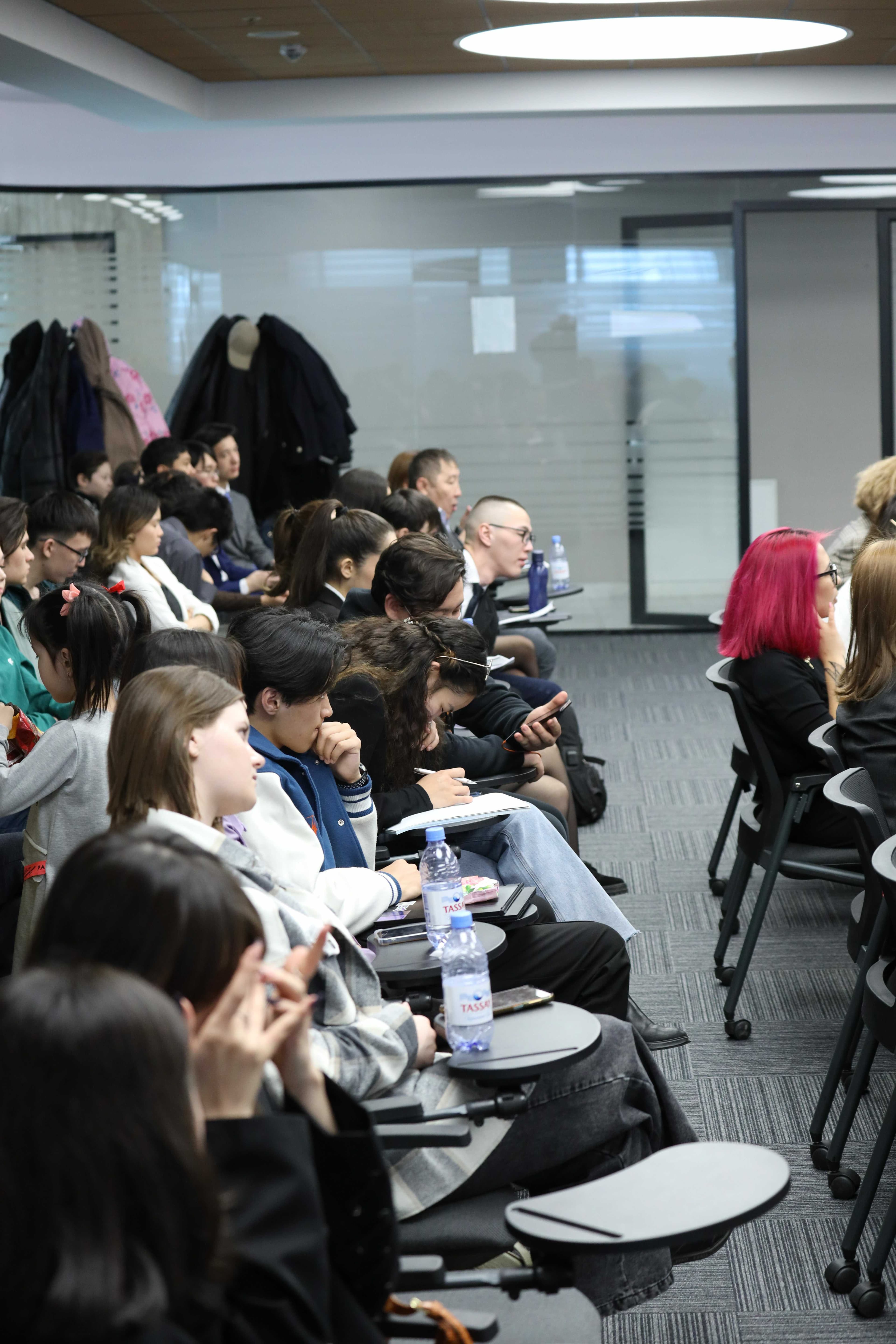 THE RESULTS OF THE ANNIVERSARY EVENT HAVE BEEN SUMMED UP HIGHER SCHOOL OF ECONOMICS - STARTUP PROJECT CONTEST "STARTUP WEEKEND AIU" — 4