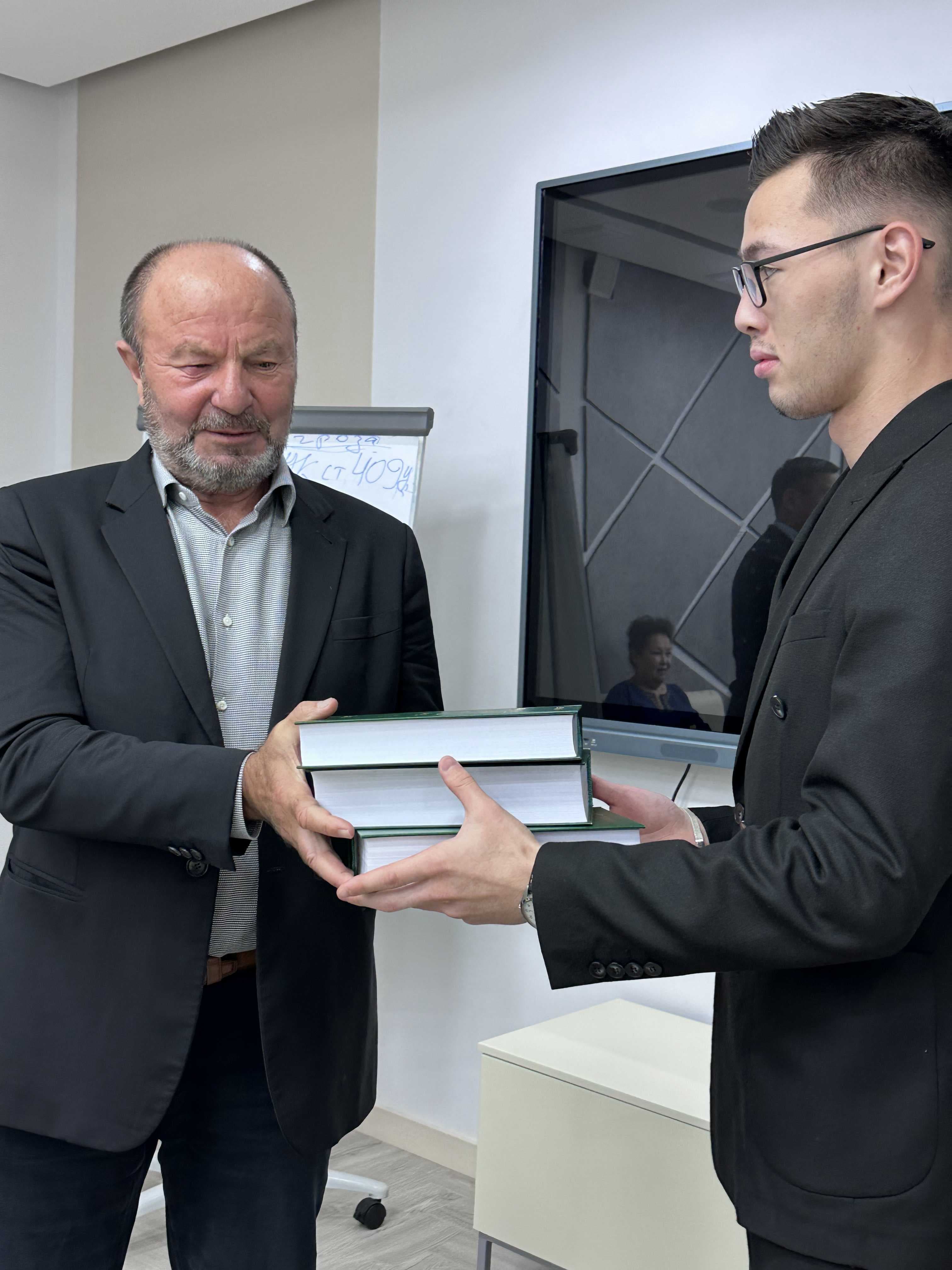 THE FAMOUS SCIENTIST DOCTOR OF LAW, PROFESSOR BORCHASHVILI ISIDOR SHAMILOVICH PRESENTED THE STUDENTS WITH A COMMENTARY ON THE CRIMINAL CODE OF THE REPUBLIC OF KAZAKHSTAN — 3