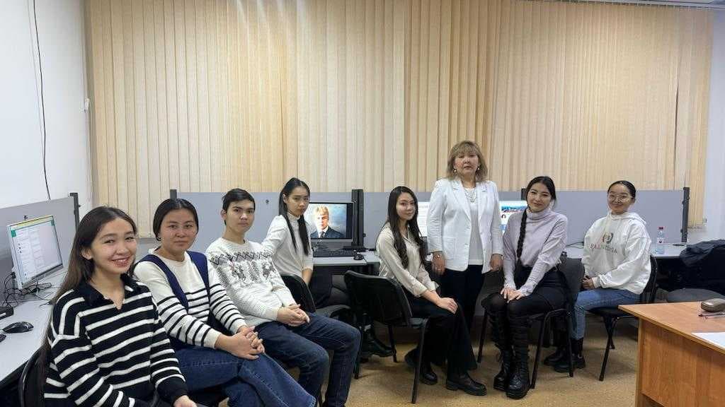 Астана халықаралық университетінде «Əдеби əлемге саяхат» атты қызықты іс-шара «Орыс тілі мен əдебиеті» аптасында, ф.ғ.к., педагогикалық институттың профессоры Қожағұлова Ғ.Қ. басшылығымен өтті. — 2