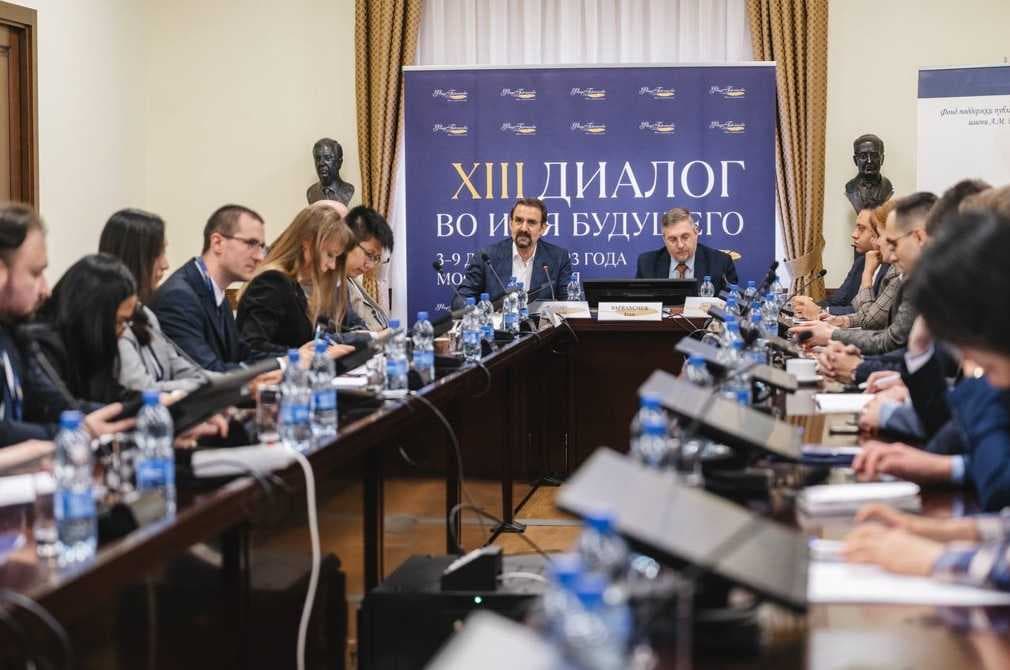 «БОЛАШАҚ ЕСІМІНДЕГІ ДИАЛОГ» БАҒДАРЛАМАЛАРДЫ ТАЛҚЫЛАУЛАРҒА ҚАТЫСУ — 1