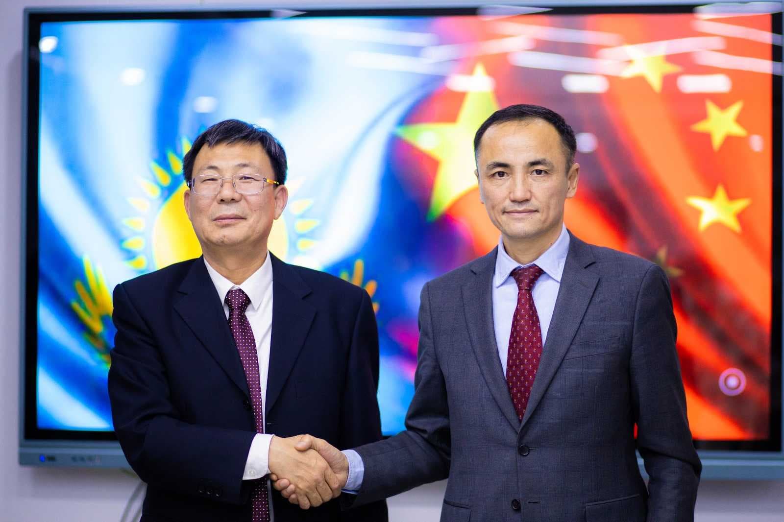 On December 8, Astana International University hosted an official meeting with a delegation from China, in particular, the Beijing Education Committee and representatives of key universities. The parties discussed issues related to attracting foreign students to master's and doctoral programs, as well as the prospects for the participation of scholars in joint projects — 1
