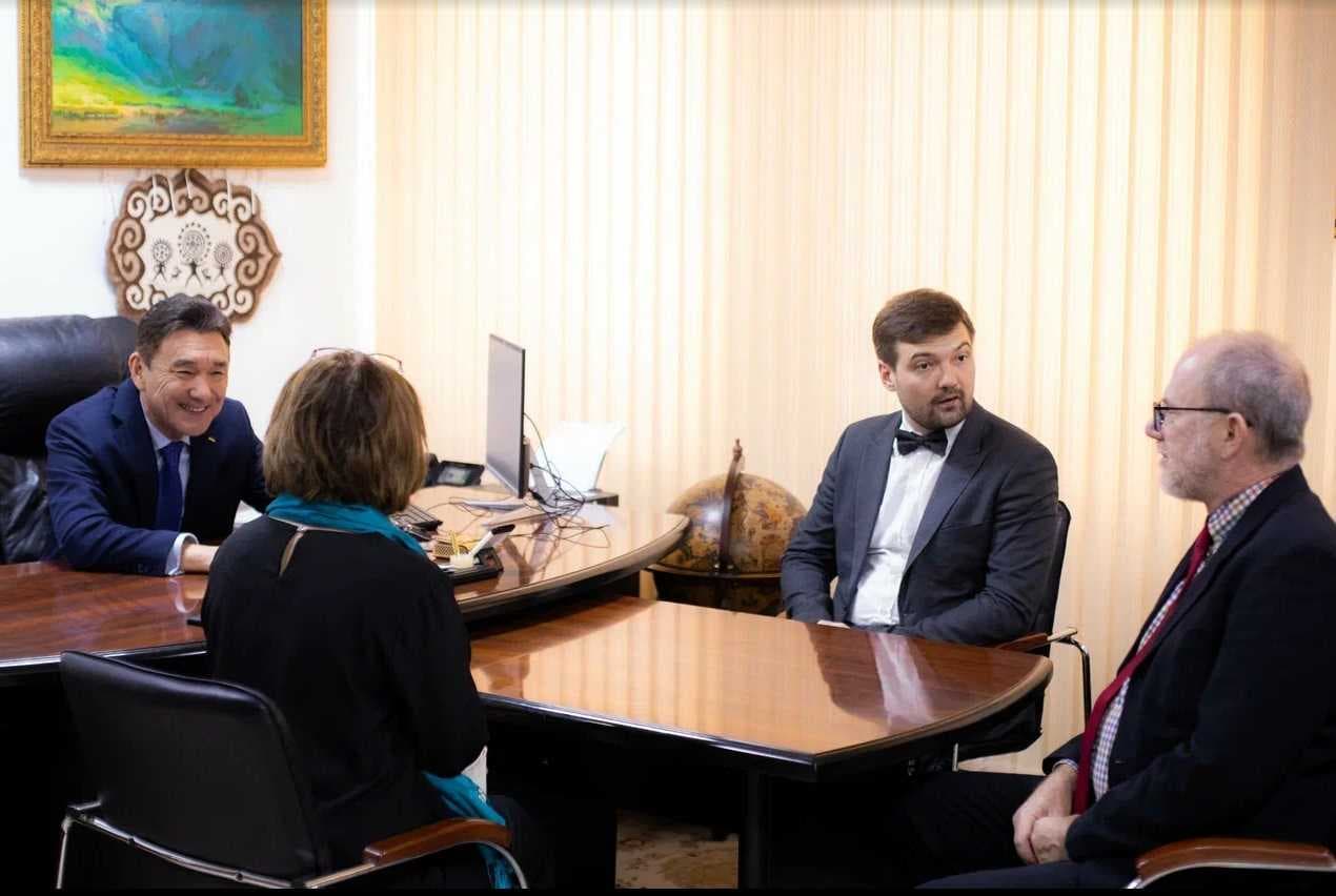 The visit of Professor Simon Redfern, the Dean of the College of Science at Nanyang Technological University, to Astana International University as part of the academic mobility program initiated by the Ministry of Education and Science of the Republic of Kazakhstan, has drawn to a close — 4