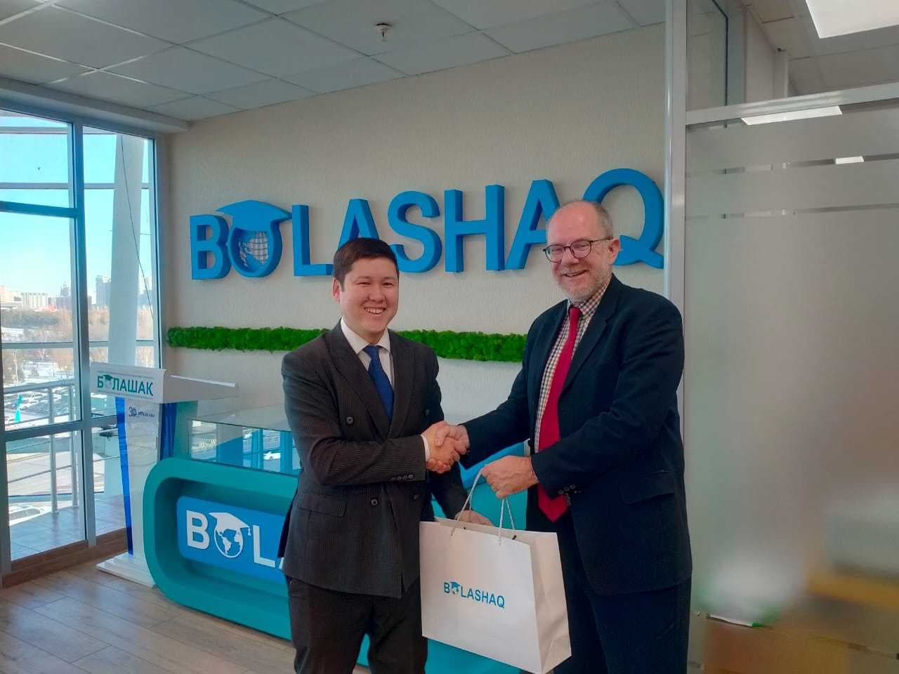 The visit of Professor Simon Redfern, the Dean of the College of Science at Nanyang Technological University, to Astana International University as part of the academic mobility program initiated by the Ministry of Education and Science of the Republic of Kazakhstan, has drawn to a close — 2