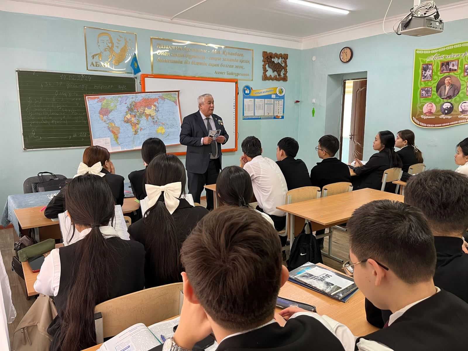The Higher School of Natural Sciences held career guidance meetings in the west of the country — 3