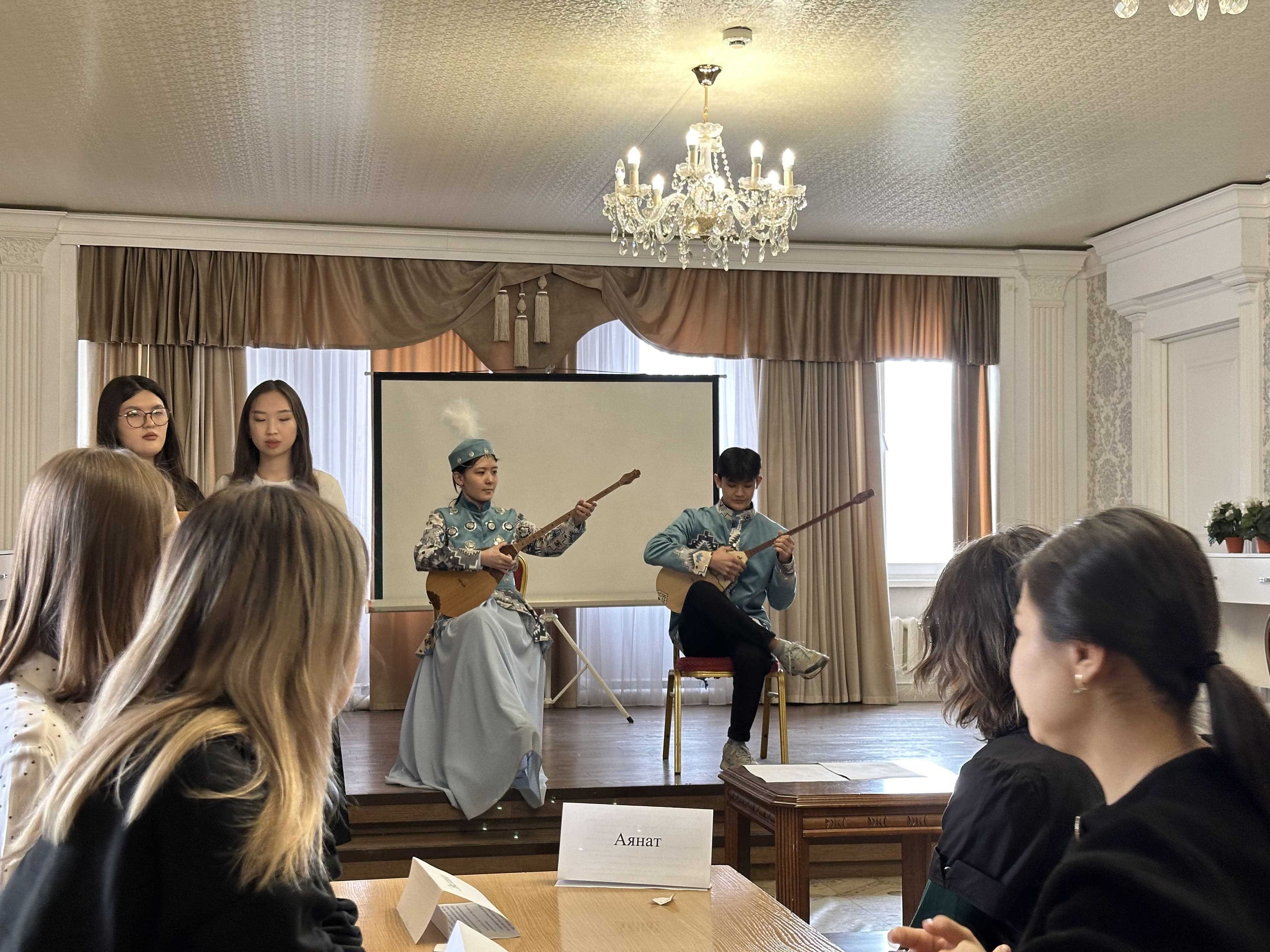 School of Natural Sciences held the first interuniversity environmental quiz (dedicated to Earth Day) among Ecology students of our university and the Kazakh University of Technology and Business — 1