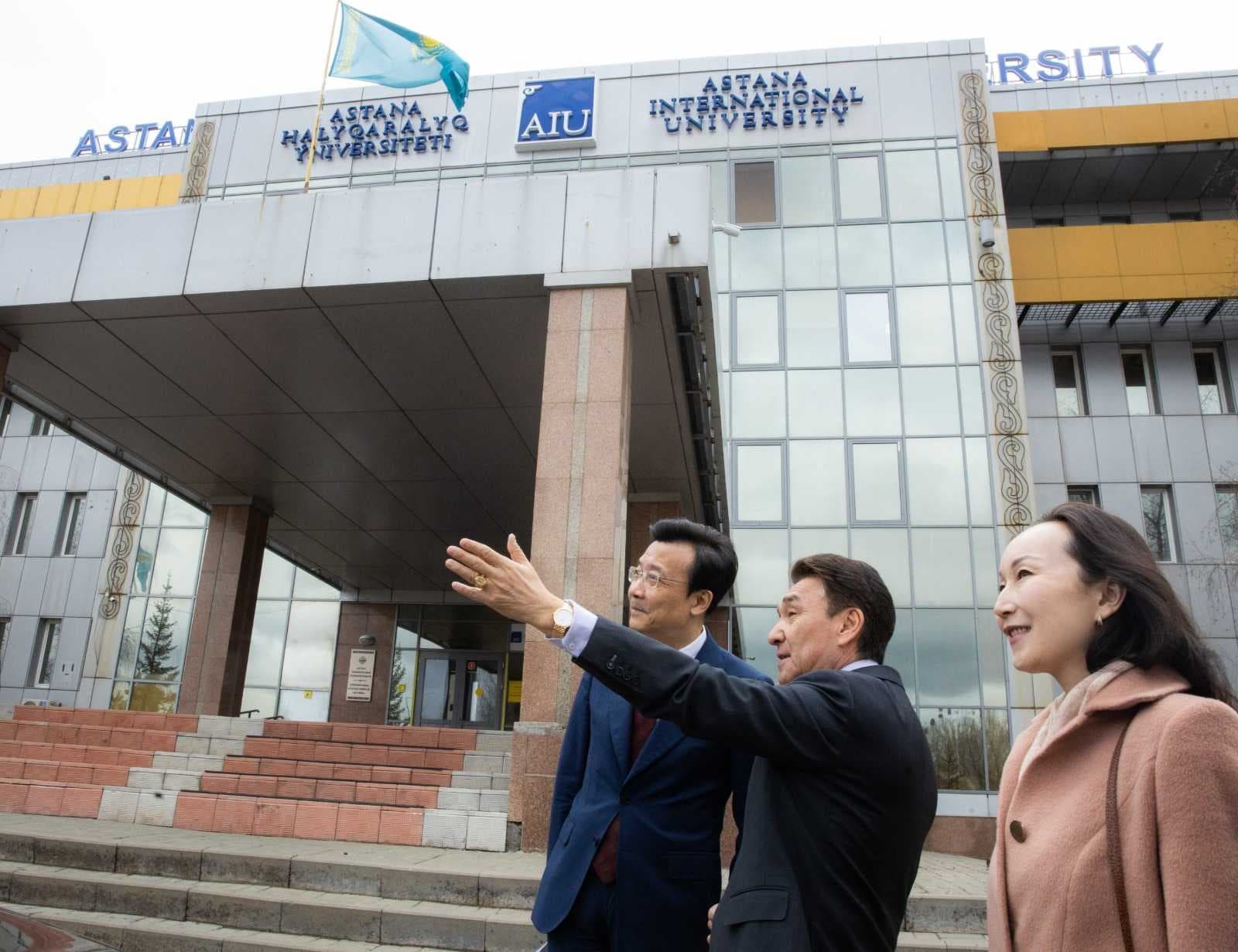 The Ambassador of the People's Republic of China to the Republic of Kazakhstan visited Astana International University — 3