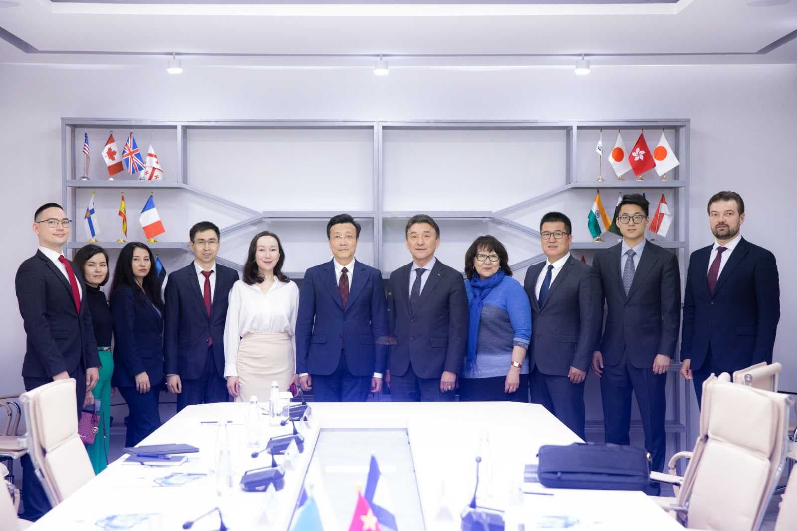 The Ambassador of the People's Republic of China to the Republic of Kazakhstan visited Astana International University — 1