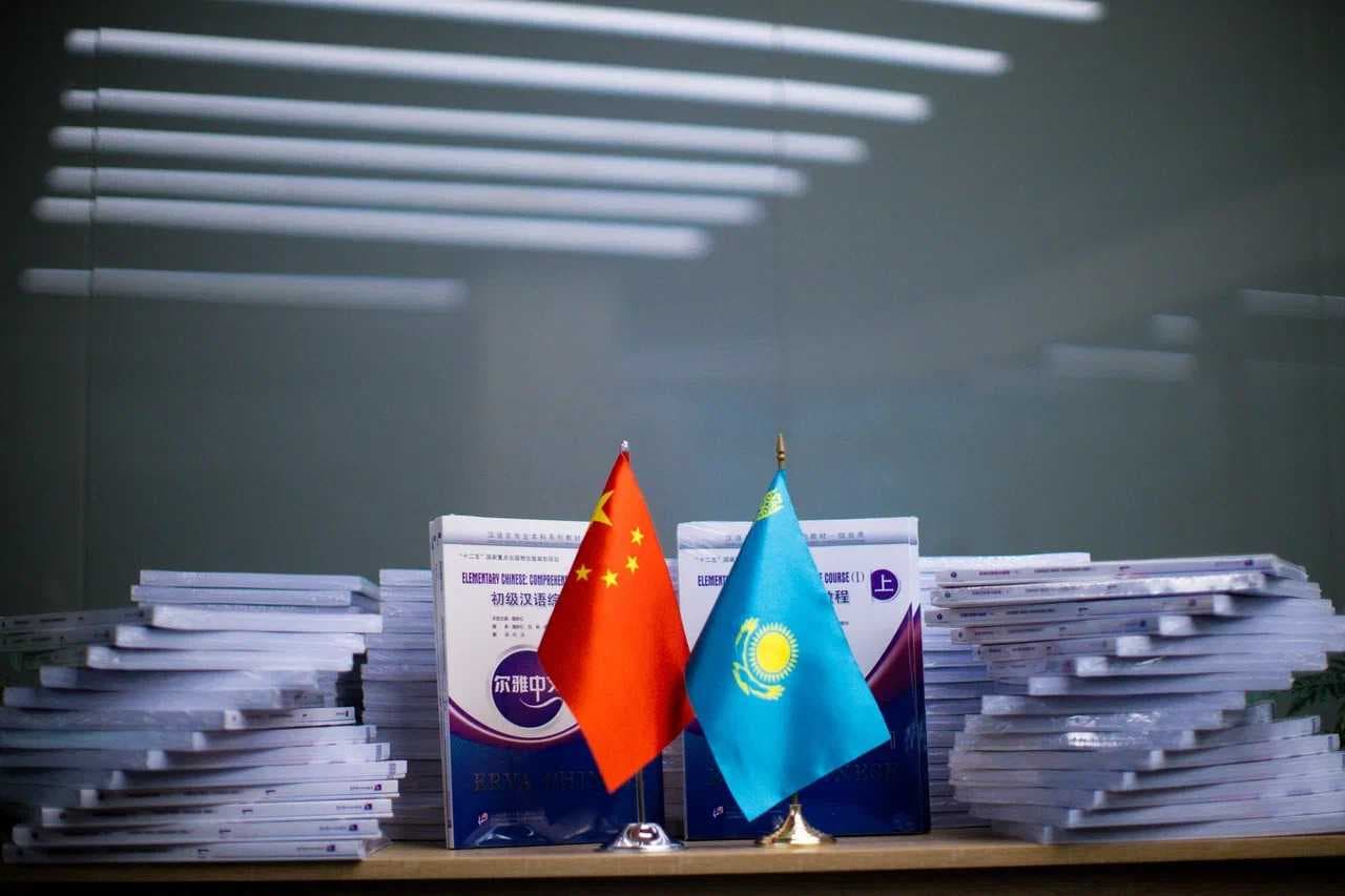 Пекин Тіл және мәдениет университетінің брэнч кампусы Астанада өз есігін ашты! — 15