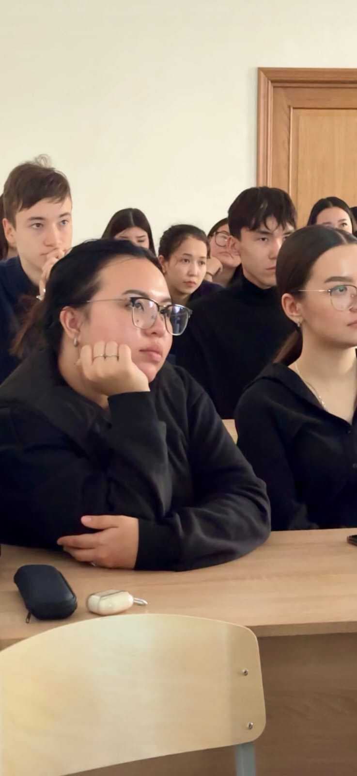 Meeting of AIU students with the Financial Monitoring Agency: career and financial security — 3