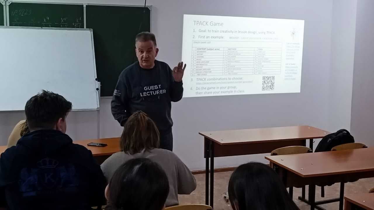 Innovations in Education: A lecture by Henk Frencken at AIU — 2