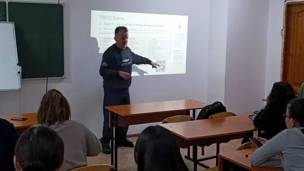 Innovations in Education: A lecture by Henk Frencken at AIU — 3