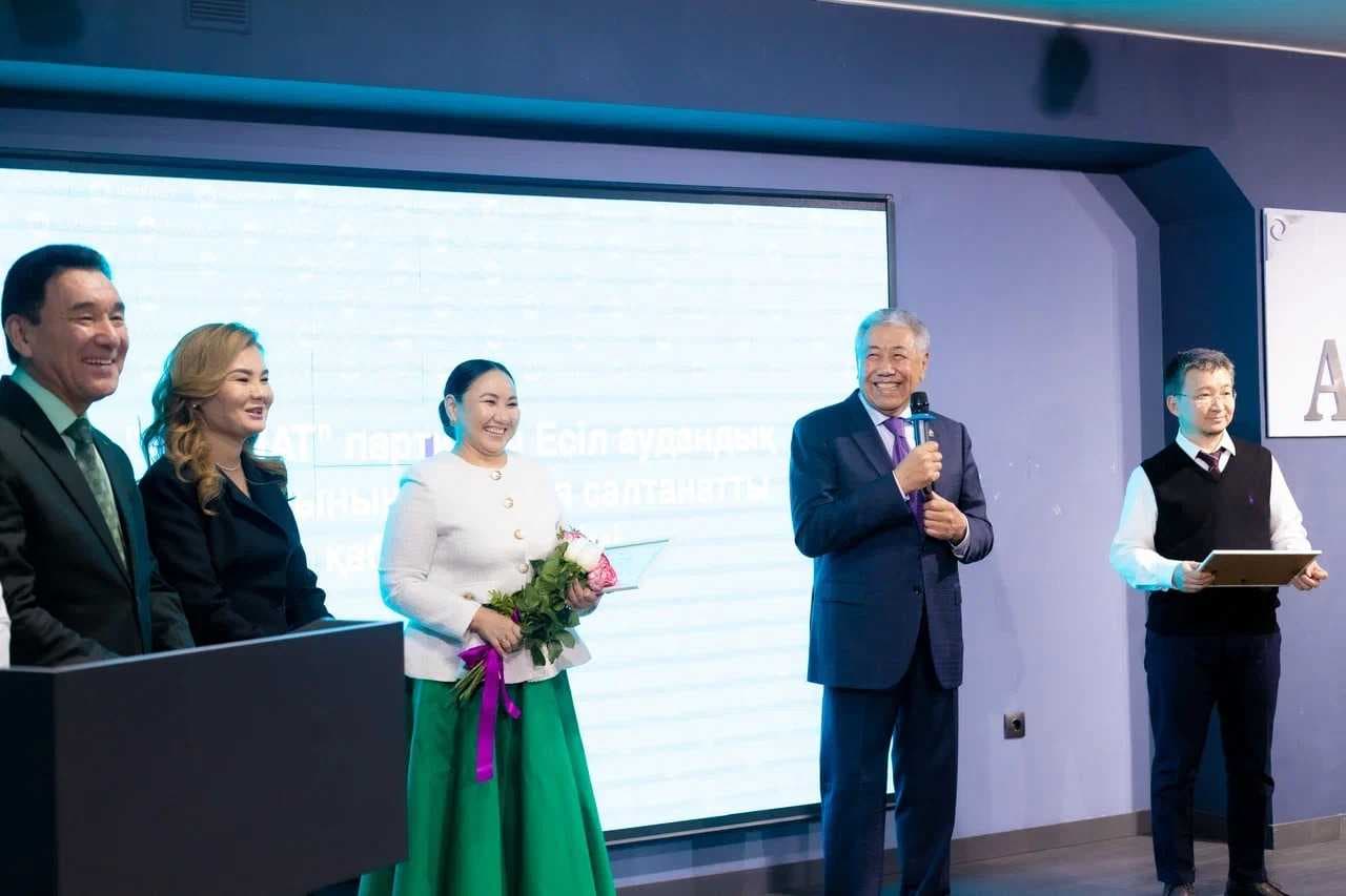 Еліміздің болашағы жастардың қолында: 35 жас белсенді AMANAT құрамына енді! — 2