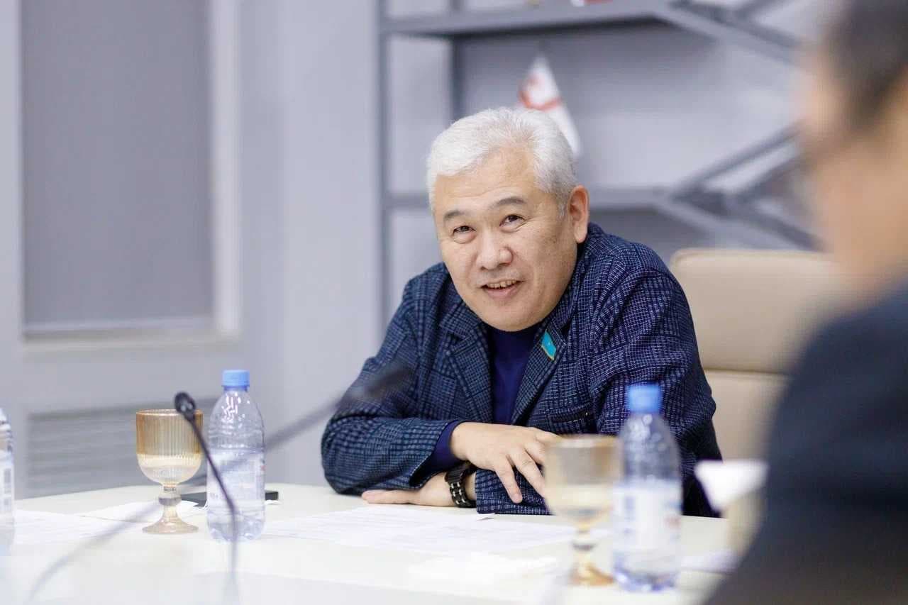 Academic Understanding of History: a seminar at AIU — 1