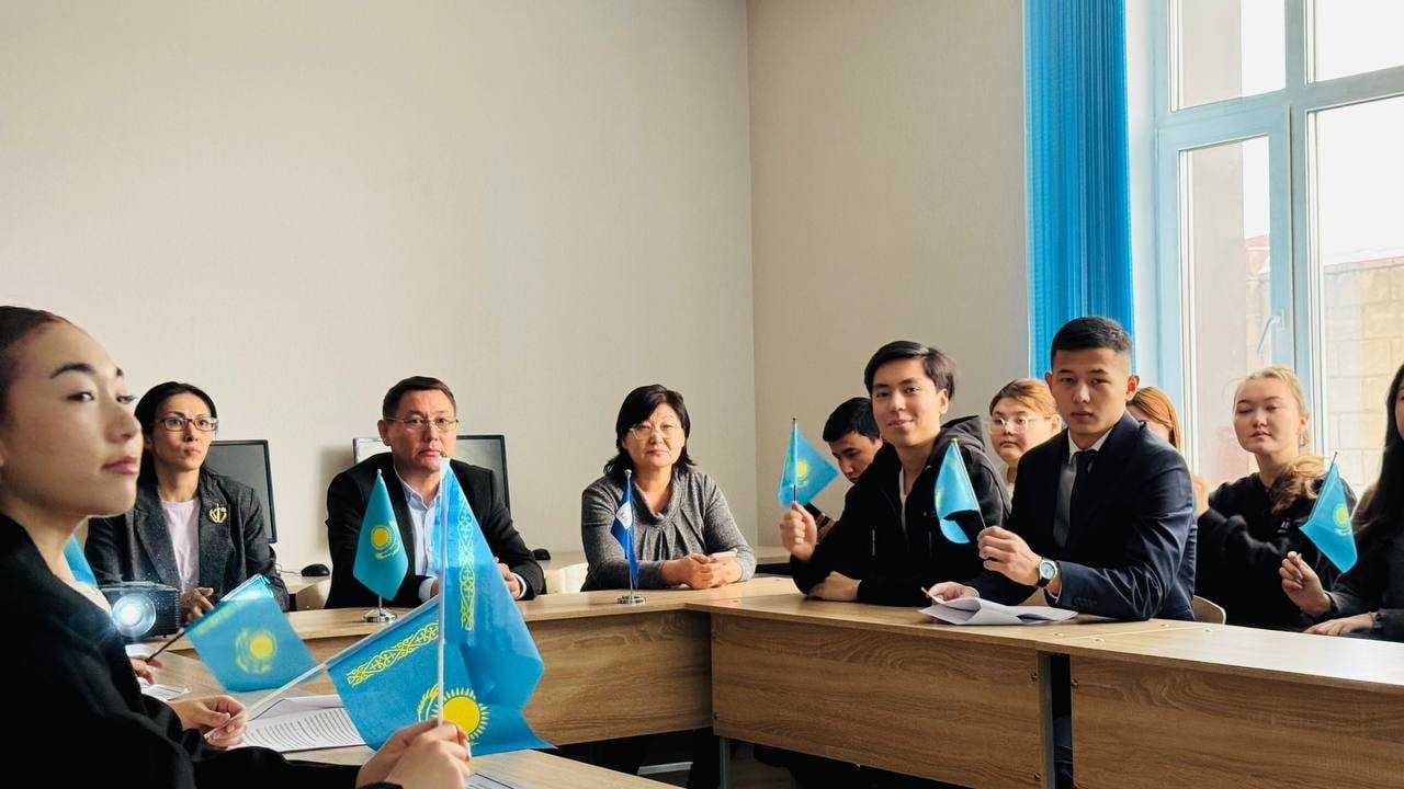 «Тәуелсіз Қазақстанның болашағы білімді жастар» атты дөңгелек үстел — 3