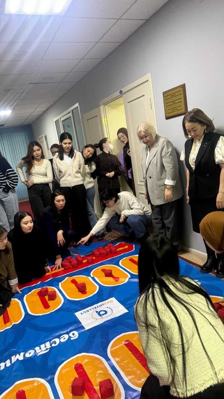 MASTER CLASS: "INTEGRATED EDUCATION" IN ACTION — 4