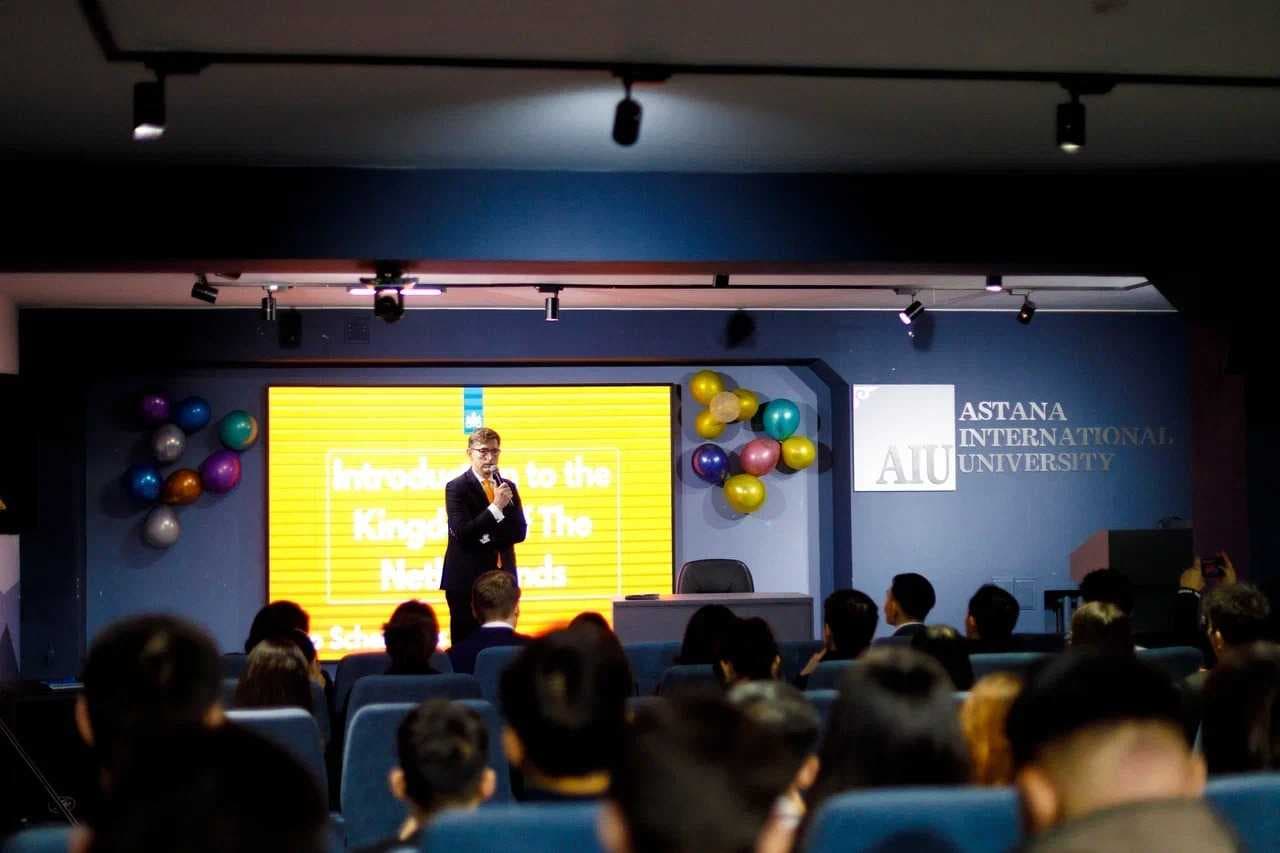 The Ambassador of the Kingdom of the Netherlands to Kazakhstan, Nico Schermers, visited AIU — 4
