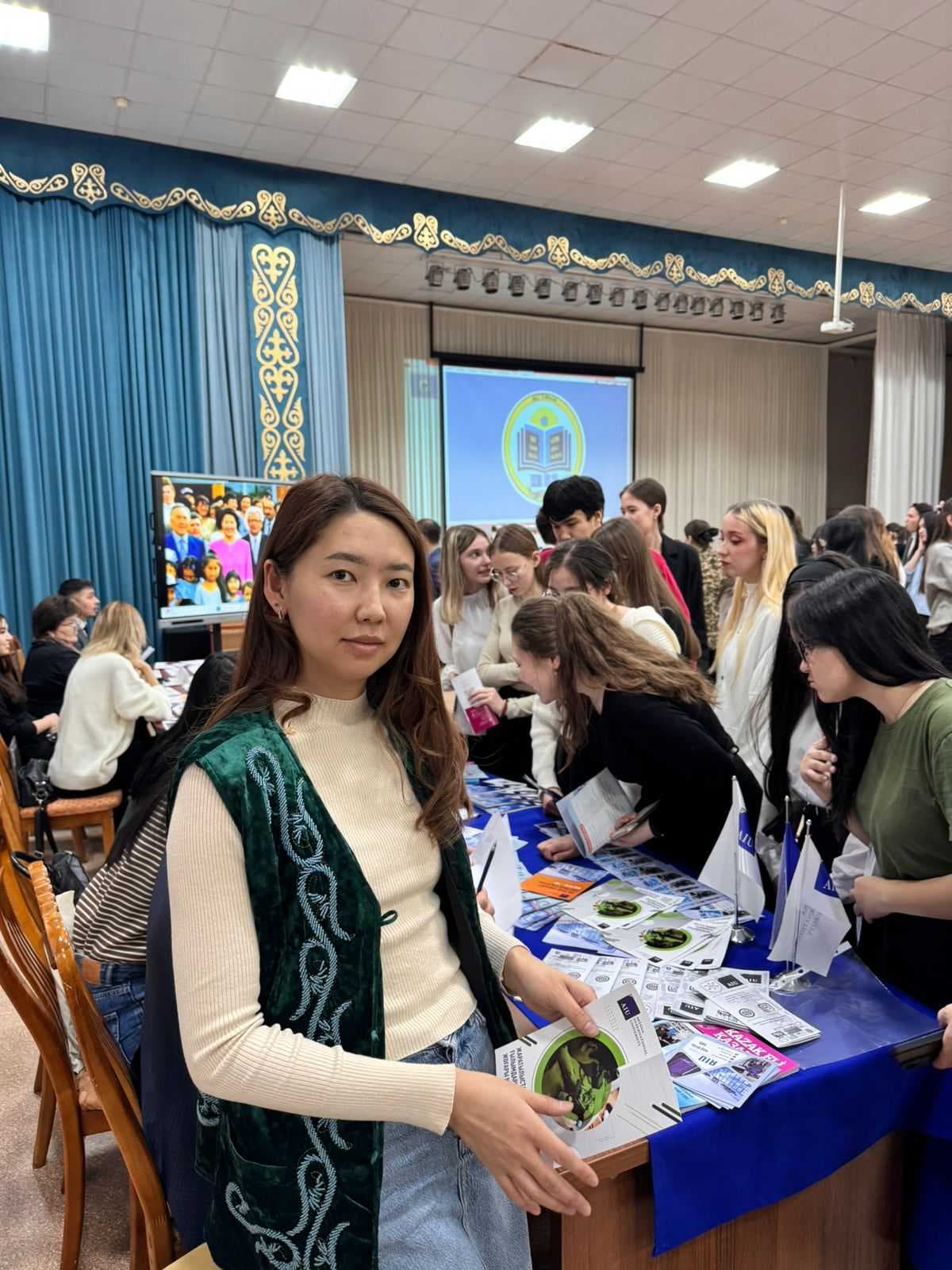 Career Guidance Meeting with High School Students — 1