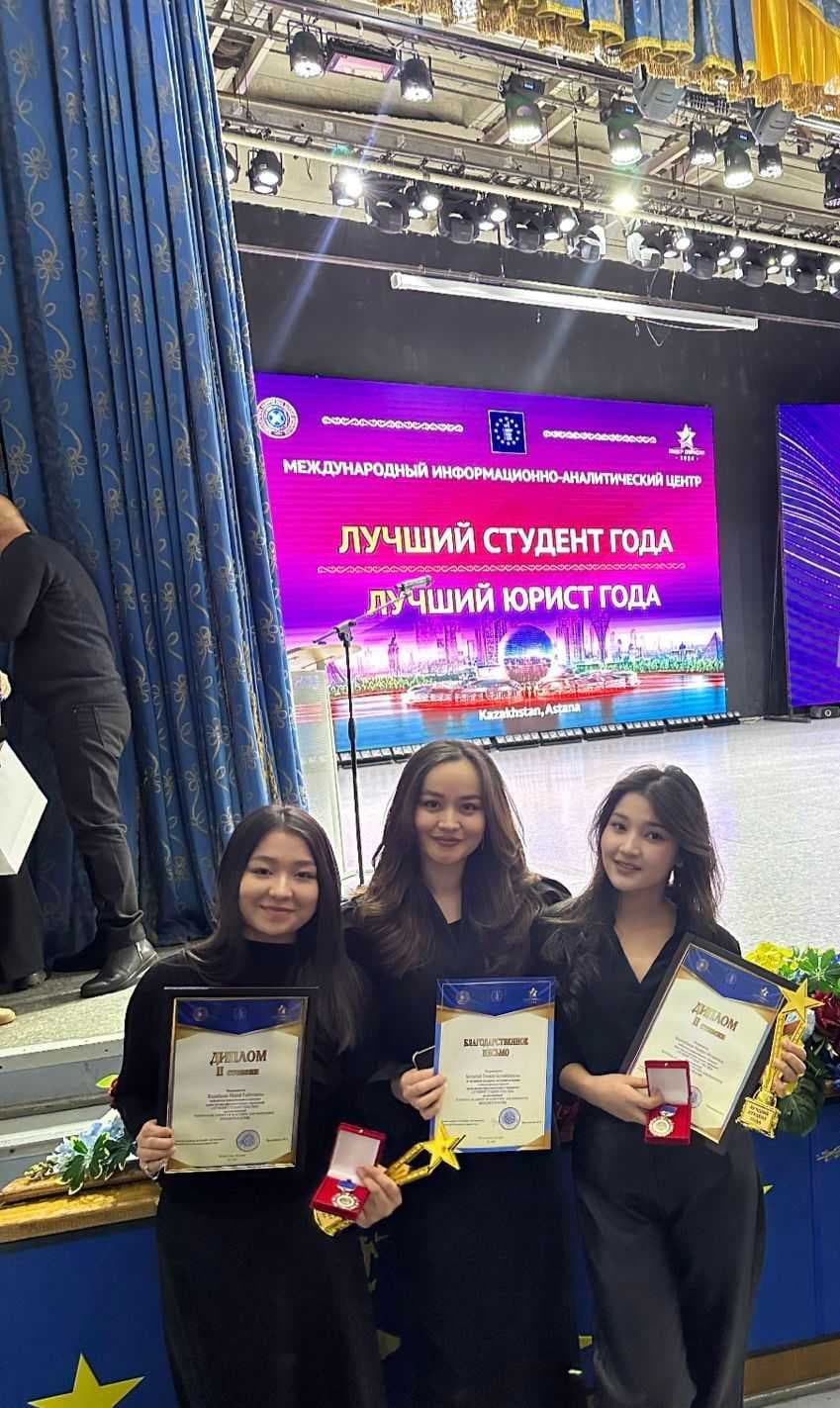 AIU Students Awarded the Prestigious "Best Student of the Year 2024" Medal — 1