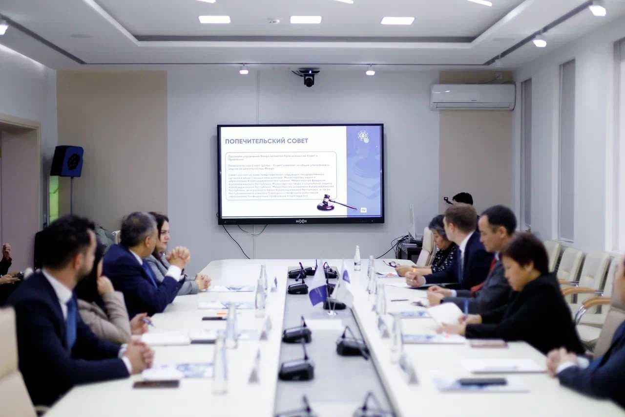A meeting with representatives of the Educational Student Loan Fund under the Ministry of Science and Education of Azerbaijan was held at AIU. — 3