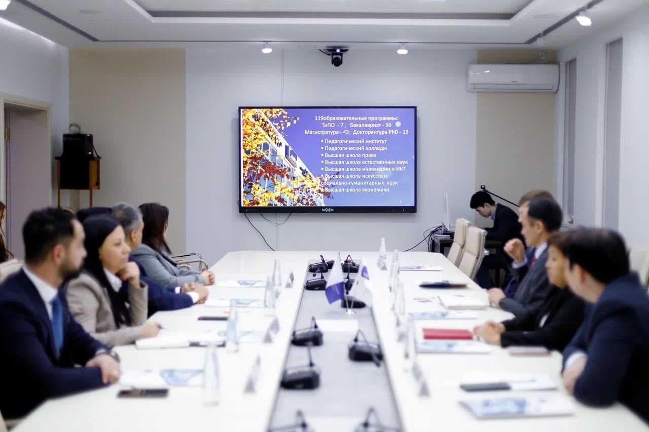 A meeting with representatives of the Educational Student Loan Fund under the Ministry of Science and Education of Azerbaijan was held at AIU. — 6