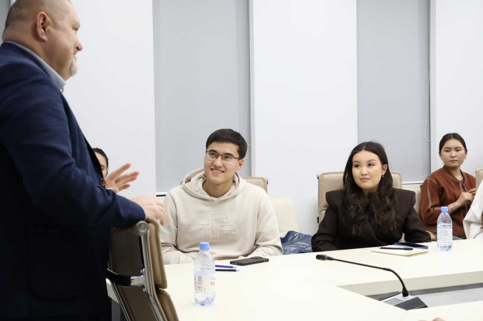📢 Visit of the Ambassador Extraordinary and Plenipotentiary of the Slovak Republic to AIU! — 8