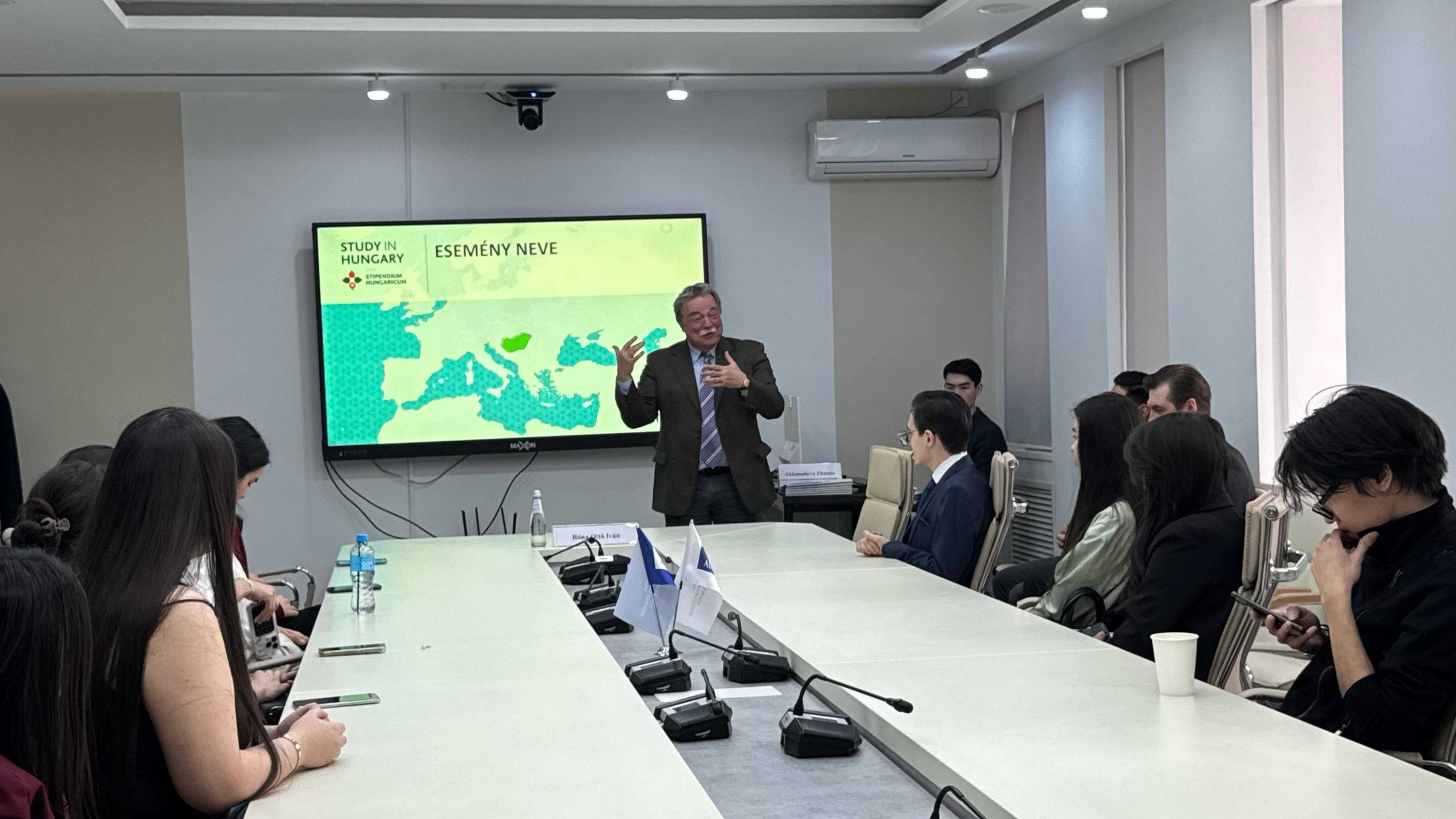 Stipendium Hungaricum білім беру гранттары: университеттегі Венгрия Елшісімен кездесу. — 5
