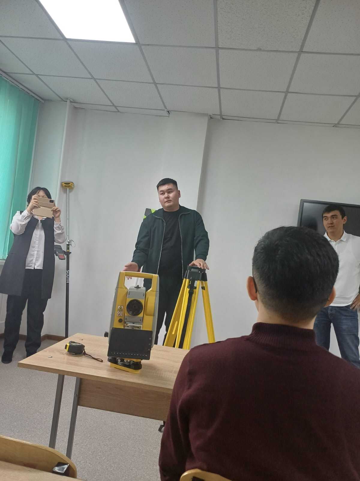 GeoStock компаниясымен кәсіби кездесу: Тахеометр және GPS-қабылдағышпен тәжірибе — 2