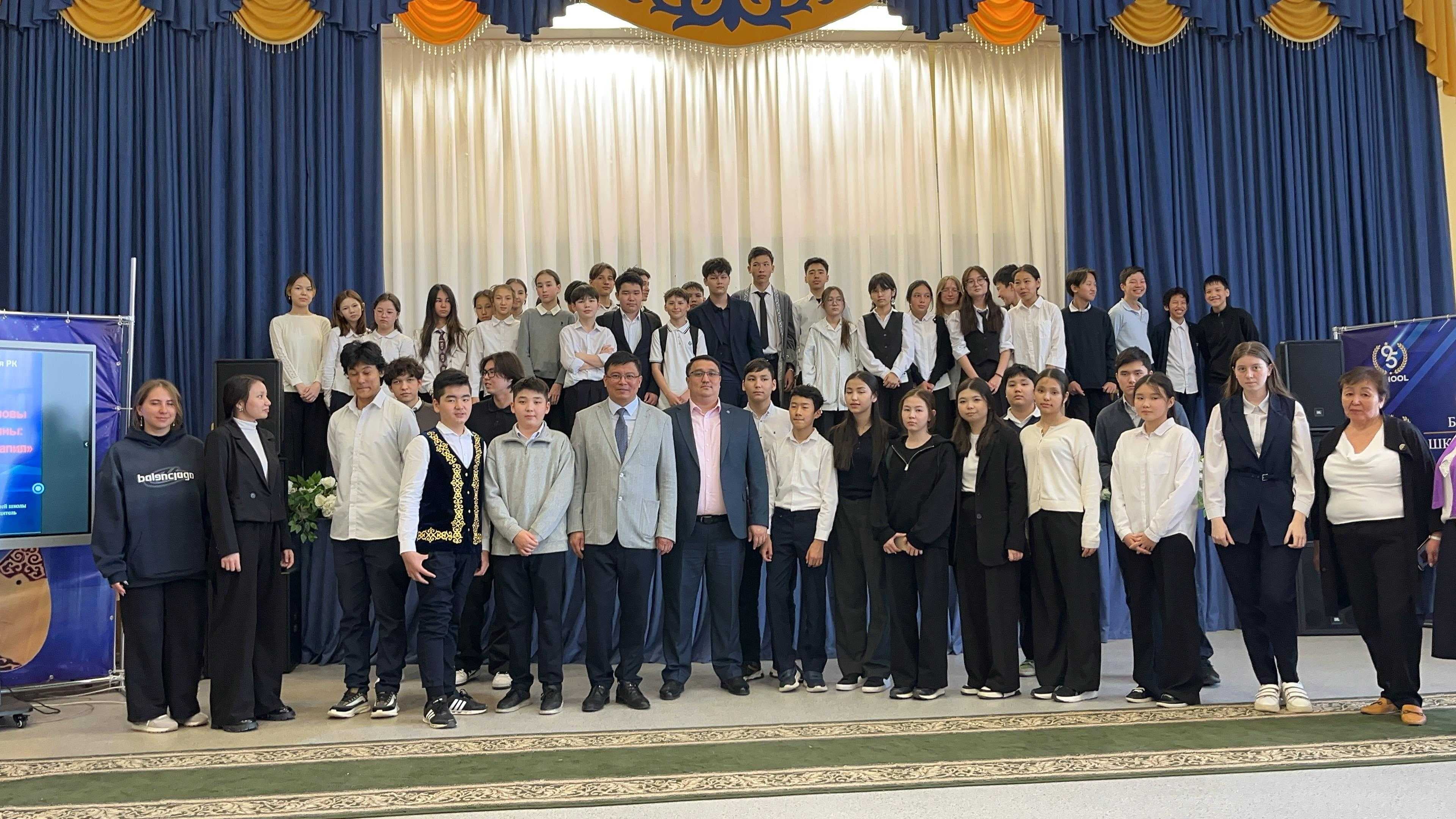 AIU Professors’ Career Guidance Meeting with School Students: On the Importance of Exact Sciences and Career Choice — 3