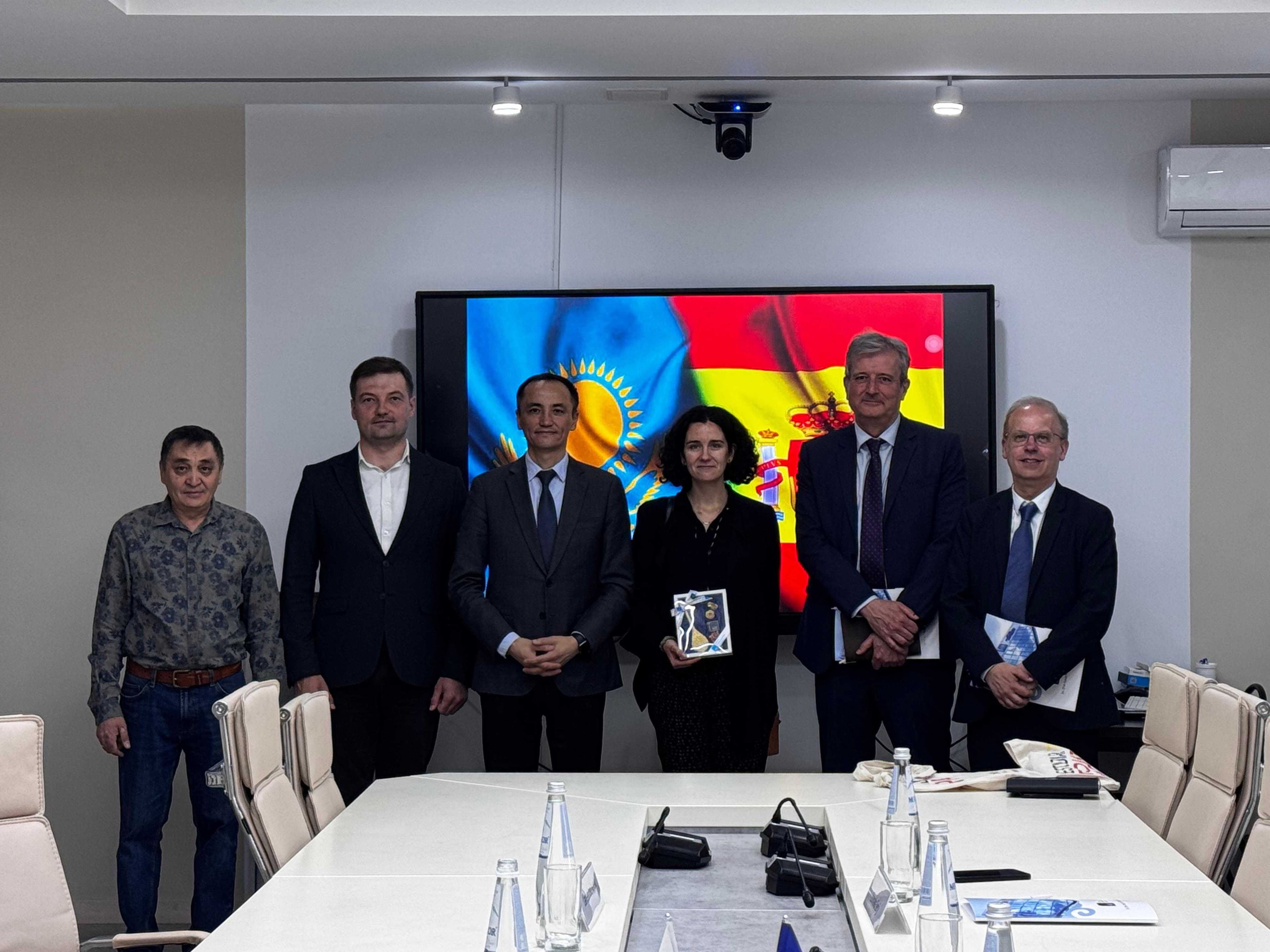 Испания Елшілігі өкілдерінің Astana International University-ге сапары — 11