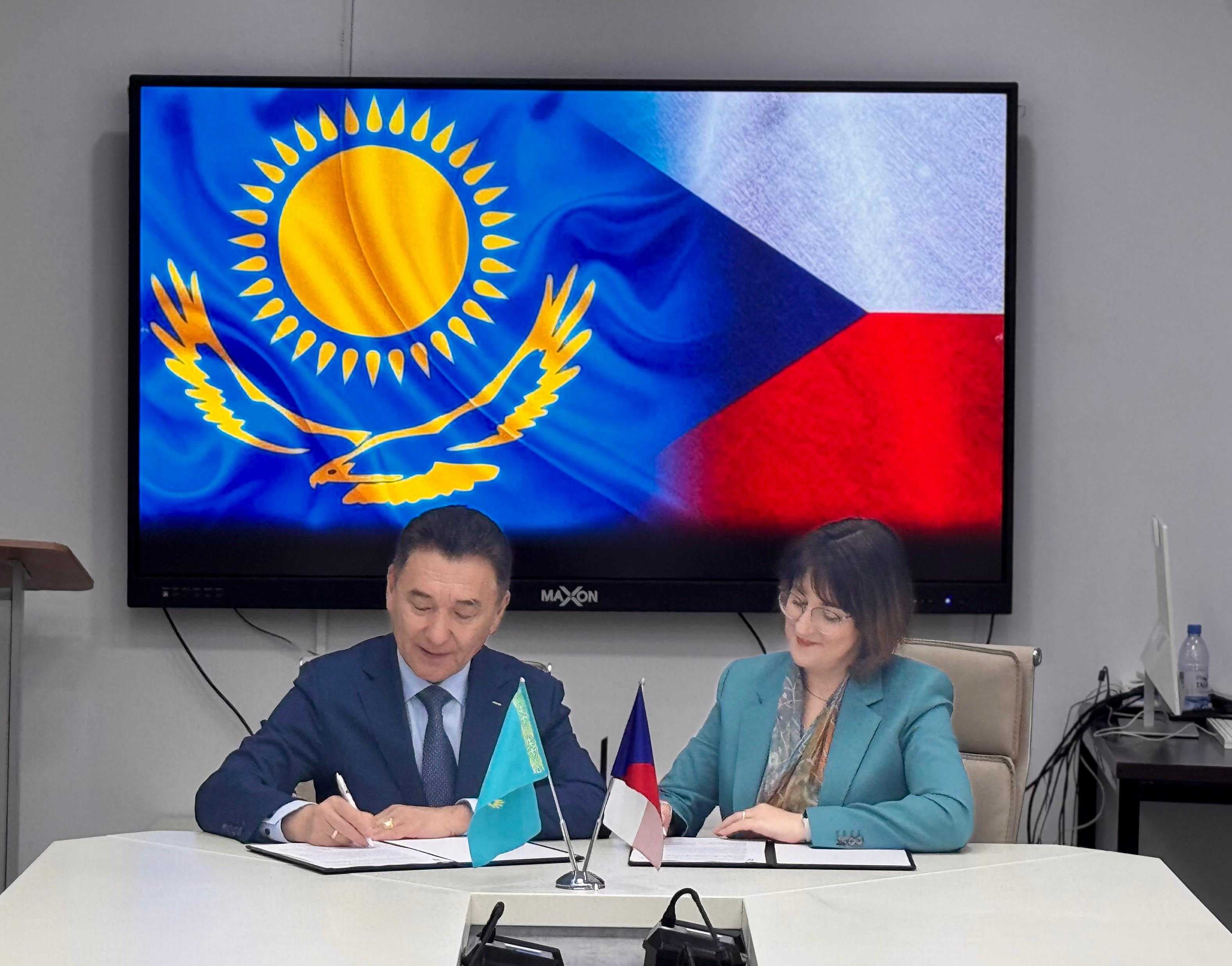 Cooperation between AIU and one of the dynamically developing universities in the Czech Republic — Newton University — 4