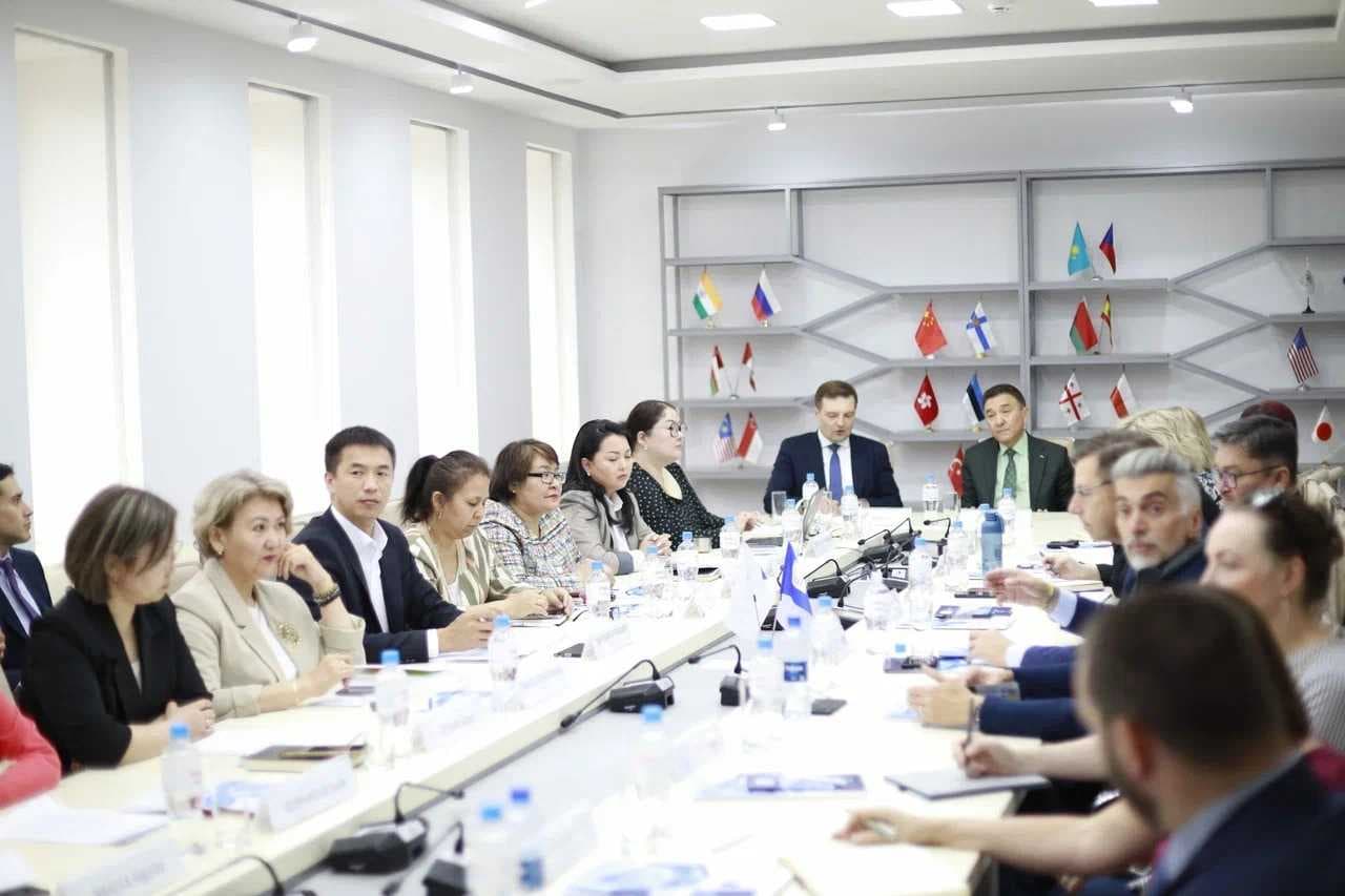 Astana International University took part in the international INT-KZ forum. — 6