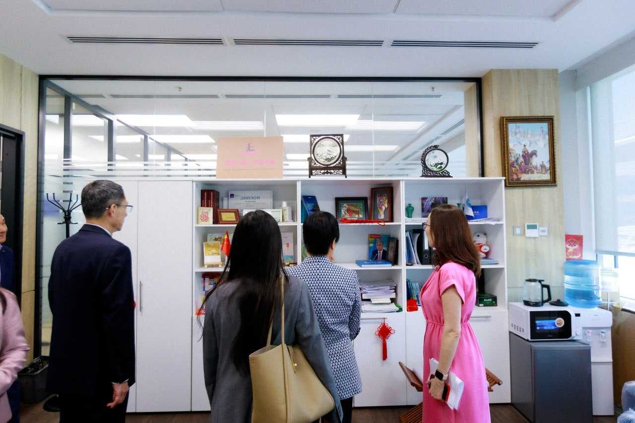 CPC Central Committee Delegation Visits BLCU Branch in Astana — 10