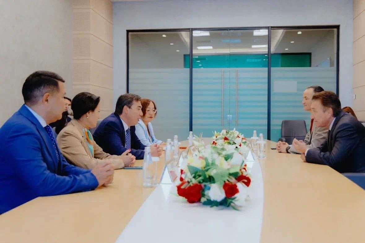 AIU Strengthens Cooperation with the Presidential Center of the Republic of Kazakhstan — 3