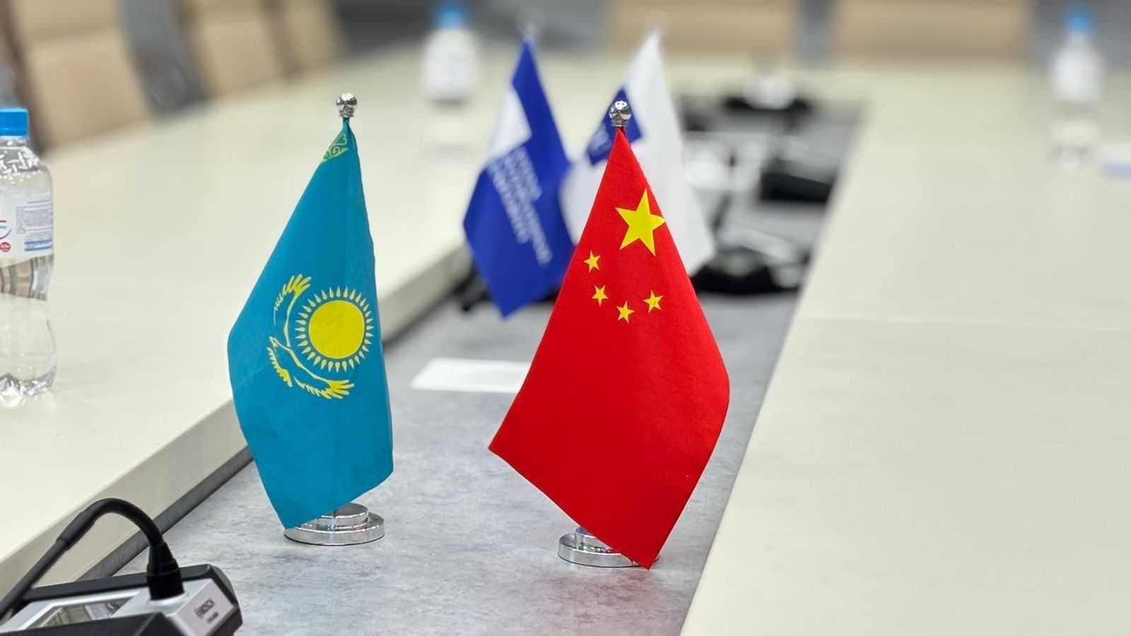 A delegation from Tsinghua University visited Astana International University — 3