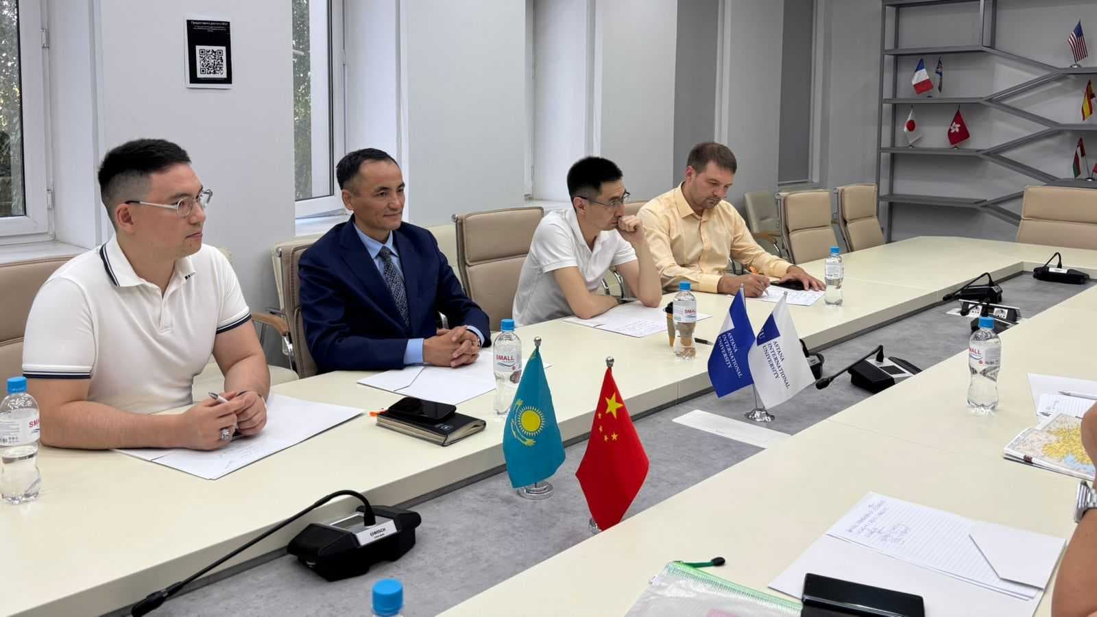 A delegation from Tsinghua University visited Astana International University — 2