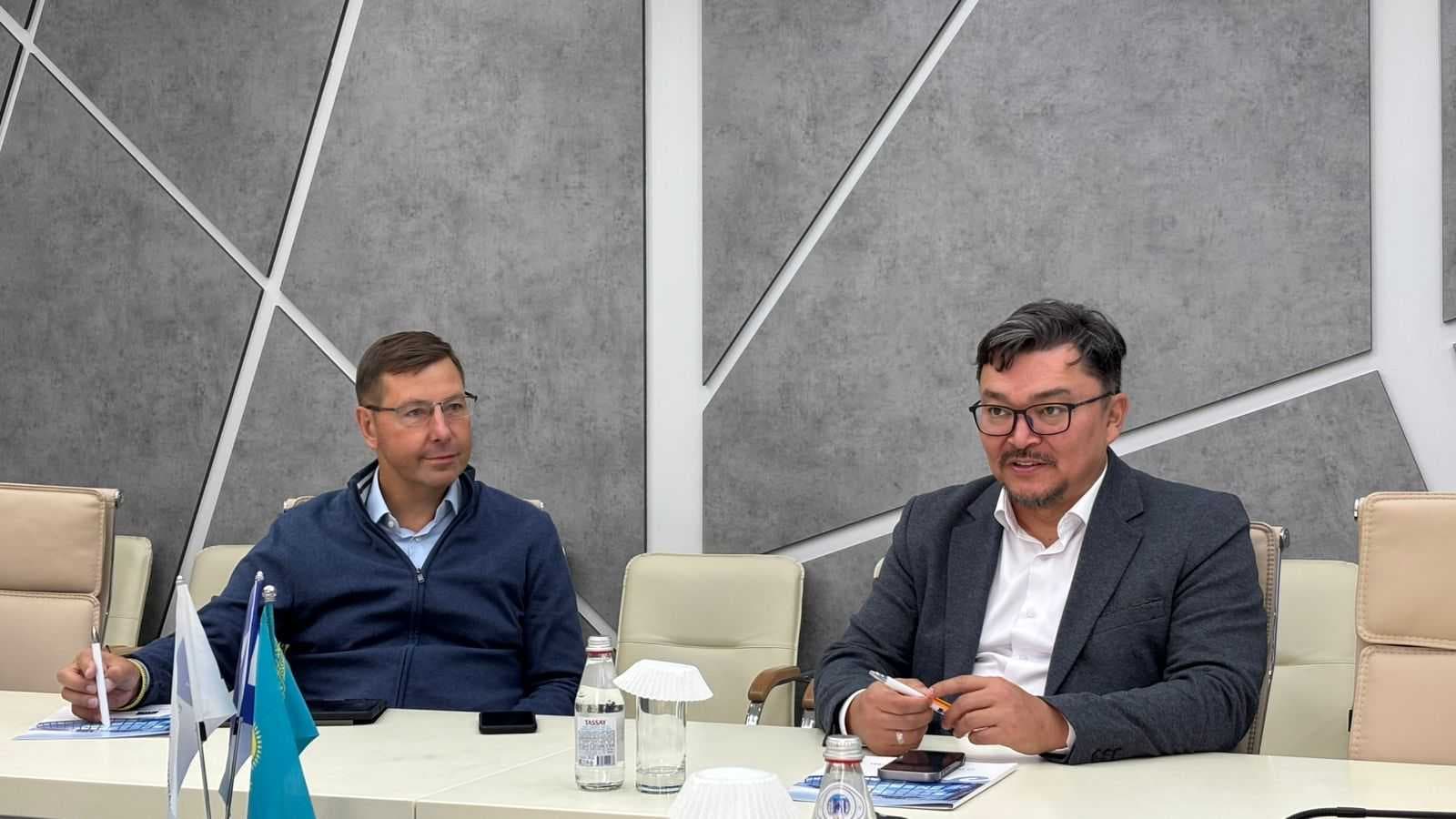 Astana International University халықаралық ынтымақтастық көкжиегін Cormack Consultancy Group-пен бірге кеңейтуде — 2