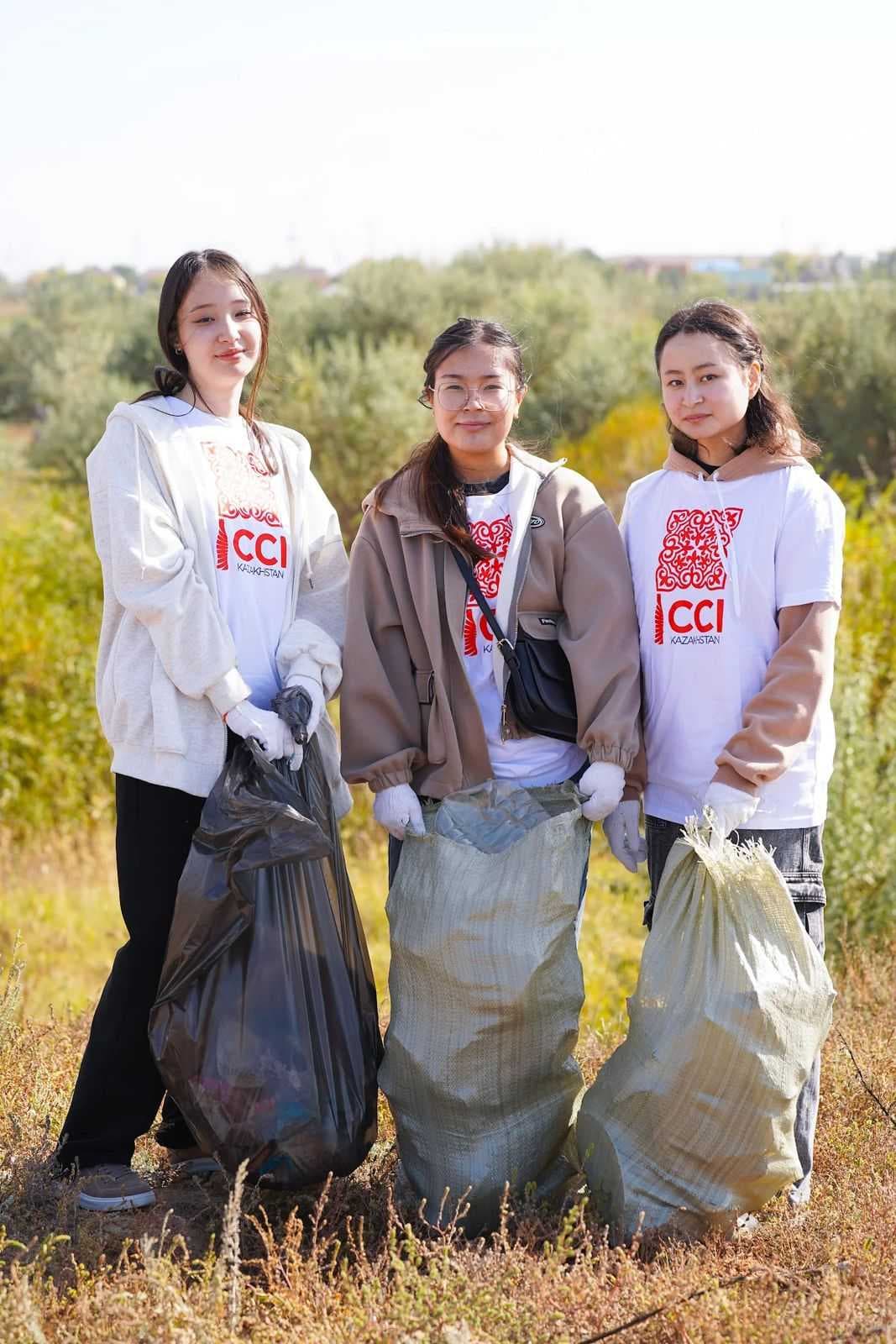AIU студенттері «World Cleanup Day» Жаһандық экологиялық акциясына қатысты — 6