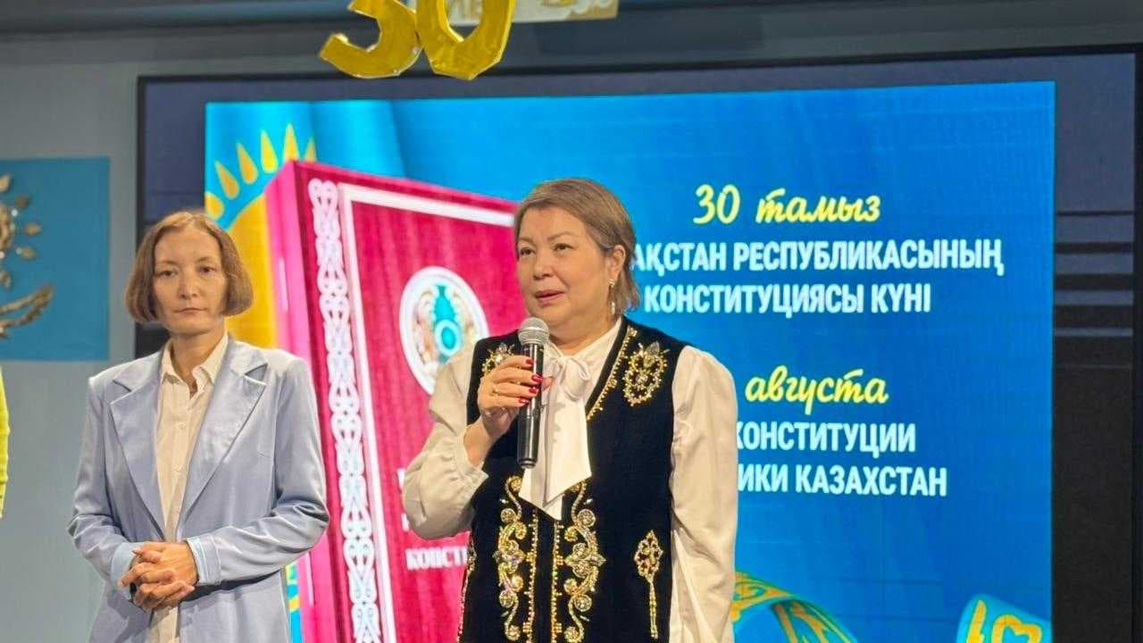 The 30th Anniversary of the Constitution – a Celebration of Historical Continuity and Civic Responsibilityи — 2