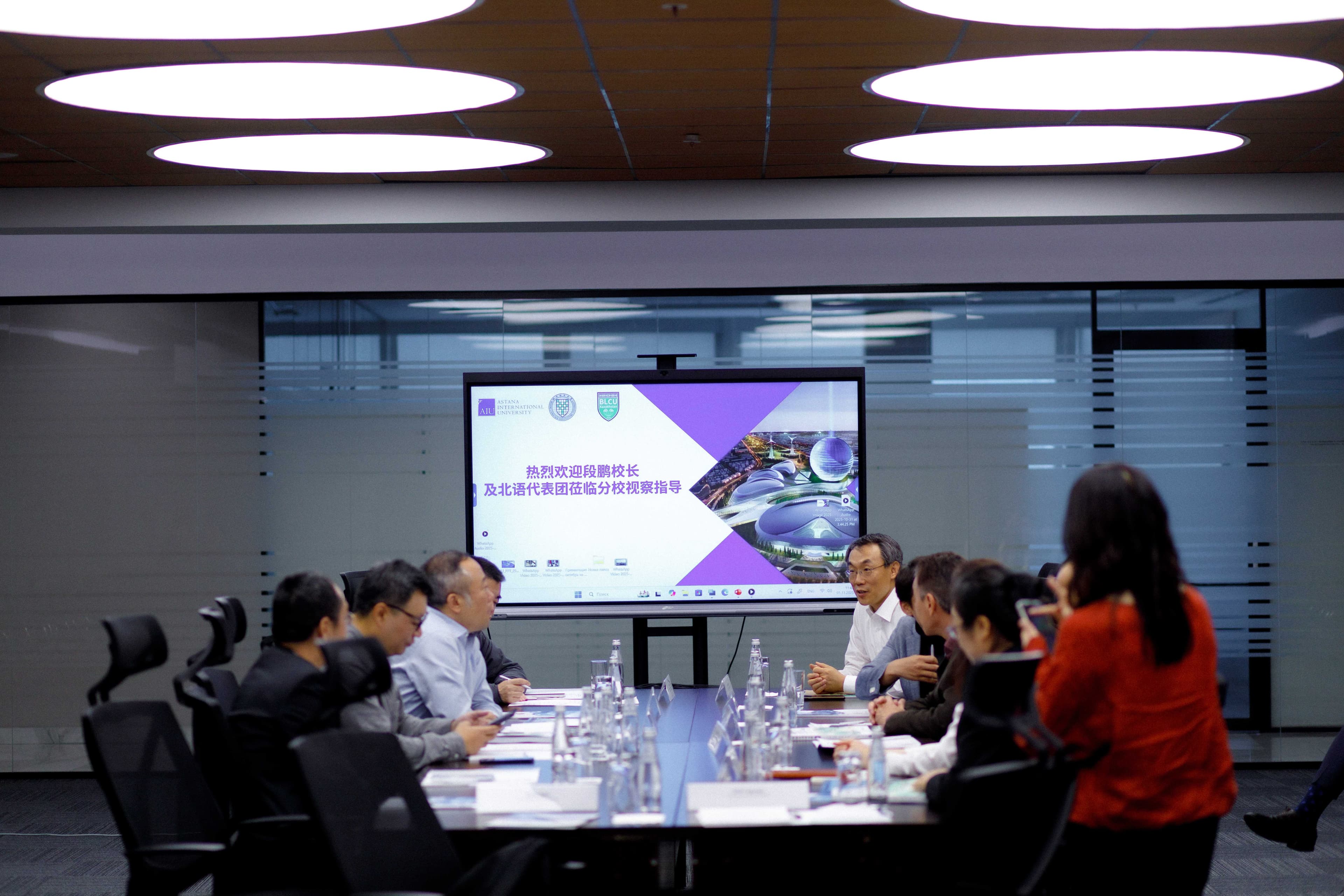 President Duan Peng visited the Beijing Language and Culture University branch at AIU. — 6