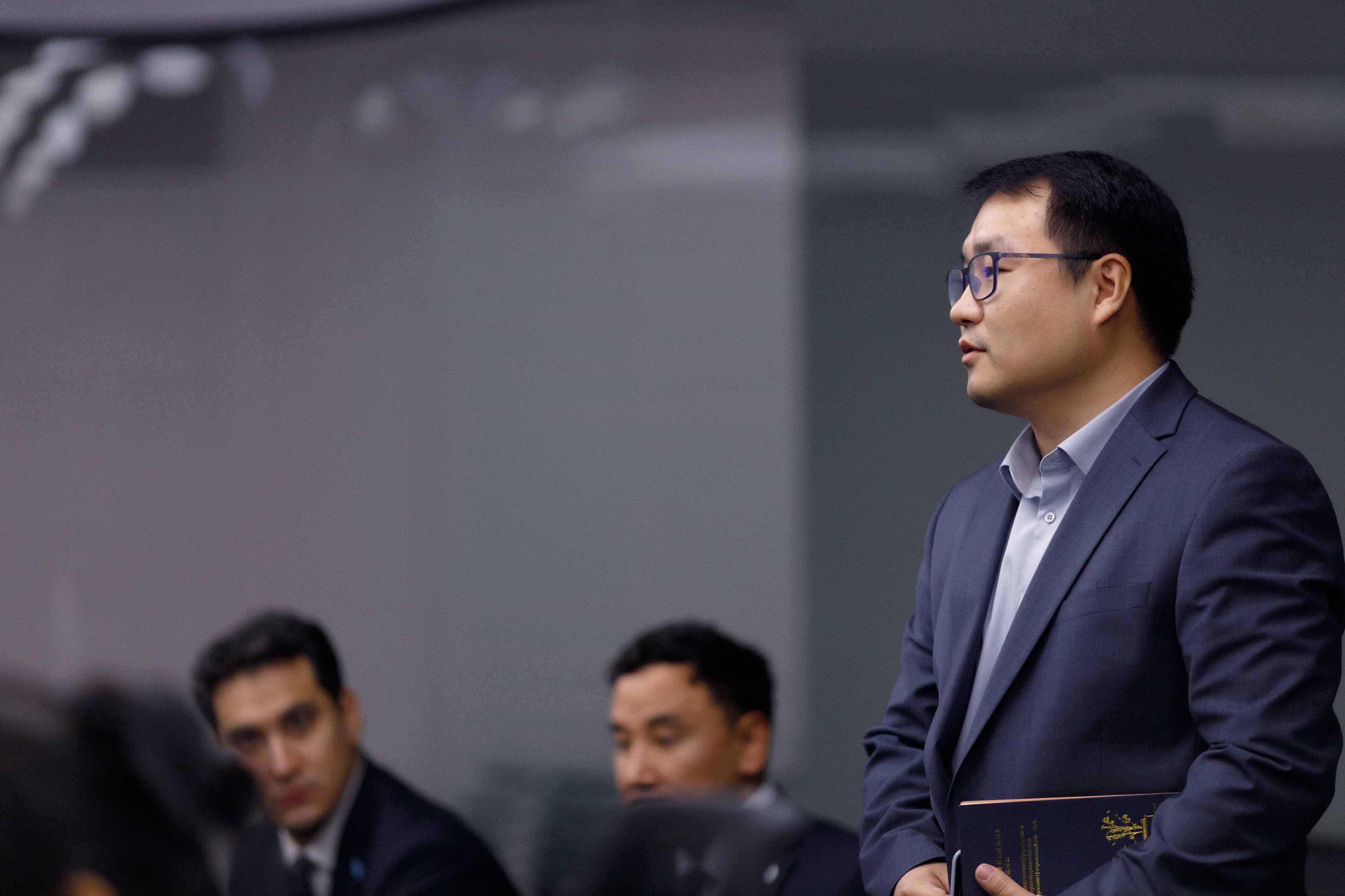 President Duan Peng visited the Beijing Language and Culture University branch at AIU. — 11