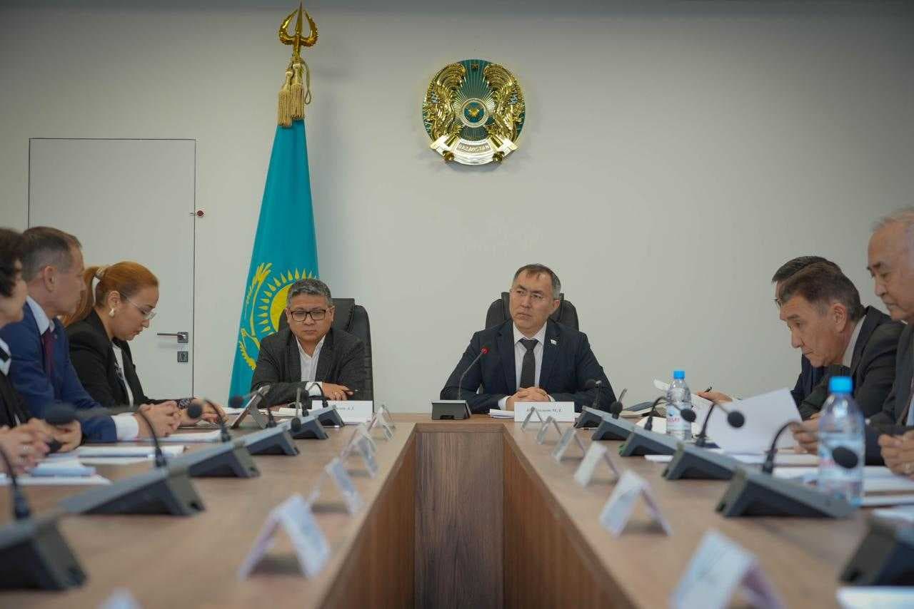 Президент AIU вошел в состав нового Общественного совета МНВО РК — 4