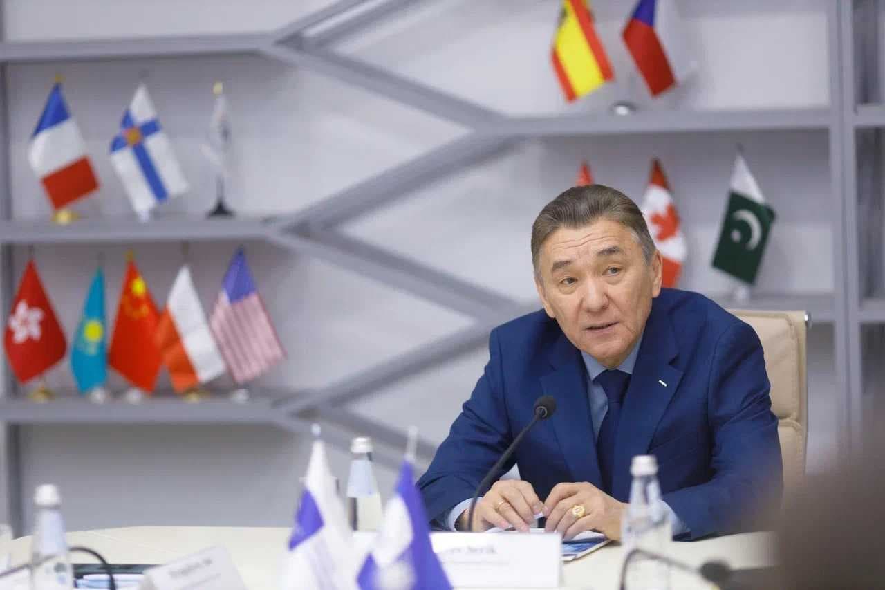 AIU открыт для иностранных студентов — 2