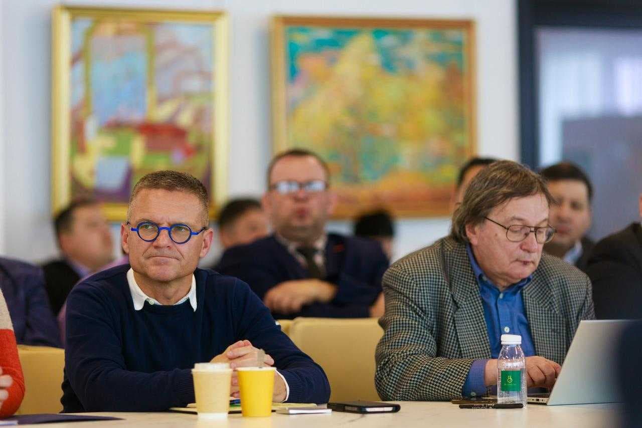 В AIU ОБСУДИЛИ БУДУЩЕЕ КАЗАХСТАНА В НОВОЙ ГЛОБАЛЬНОЙ РЕАЛЬНОСТИ — 10