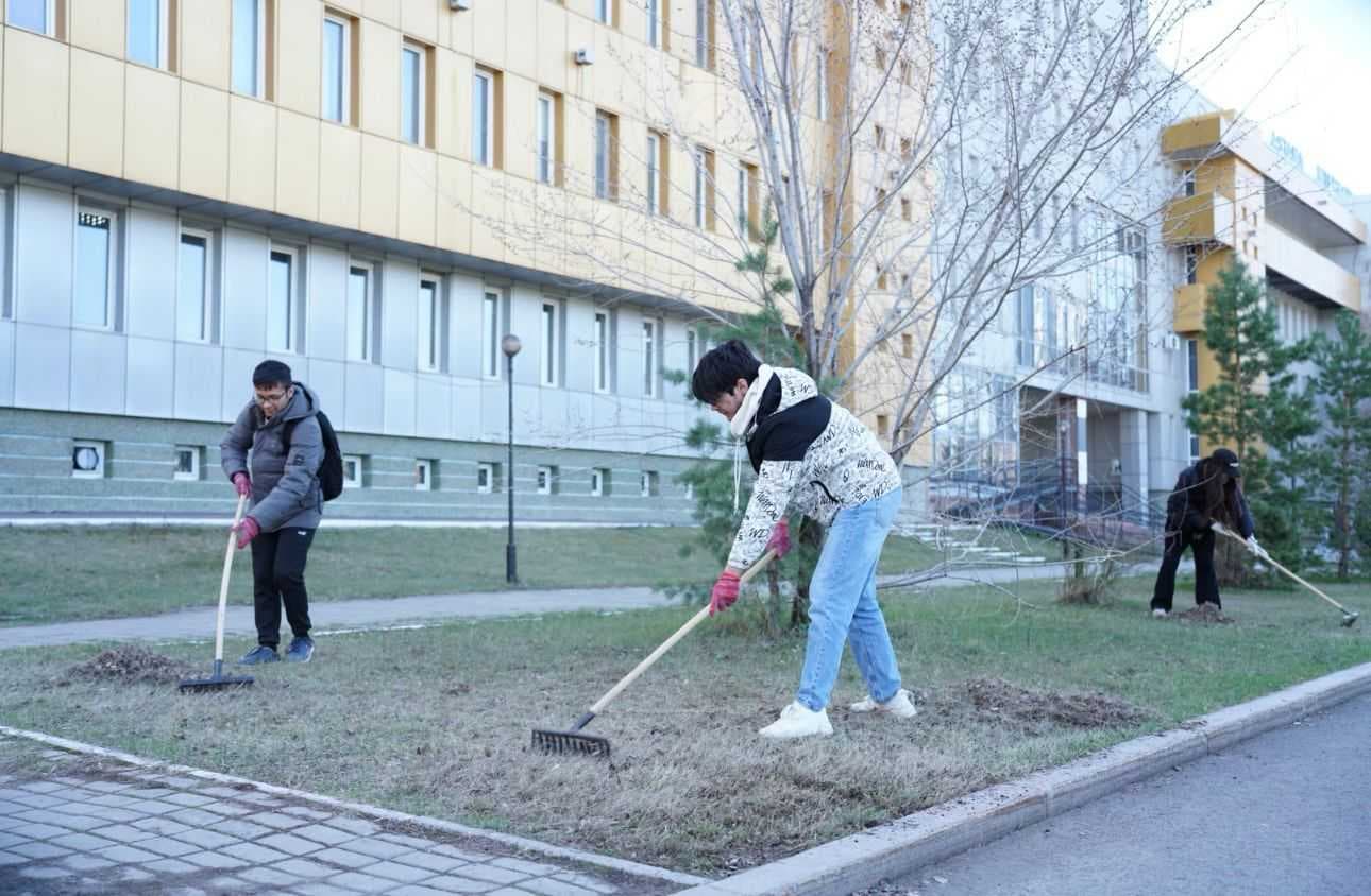«Ұлттық мұра – ел аманаты»: Студенты AIU приняли участие в экологической акции «Таза Қазақстан» — 4