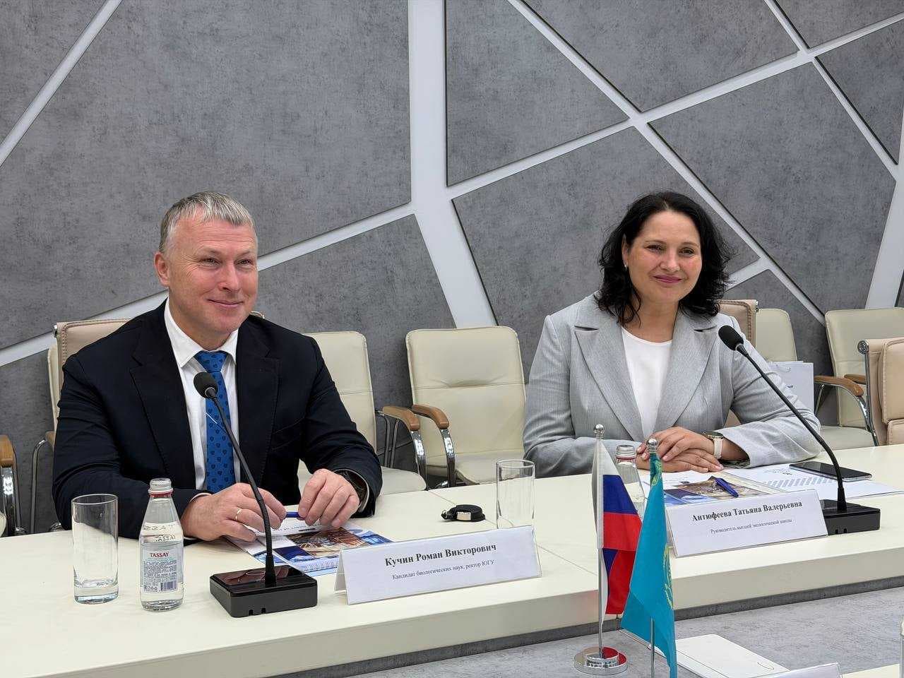 Международный университет Астана подписал договор о сотрудничестве  с Югорским государственным университетом. — 6