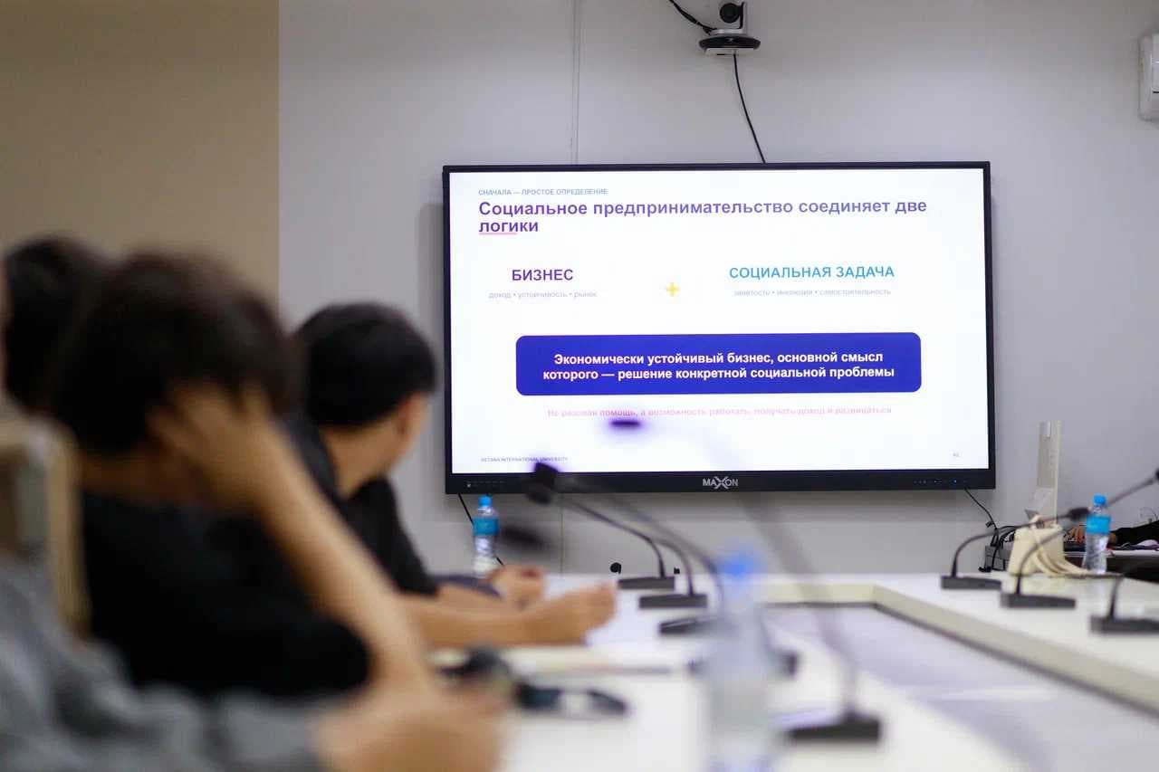 В AIU прошел научно-практический семинар с участием профессора Томского государственного университета Ольги Недоспасовой — 2