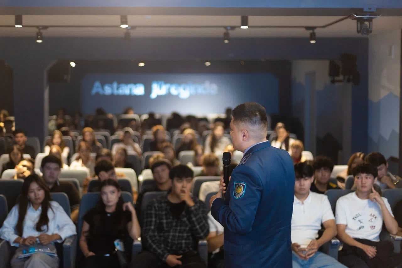 Студенты AIU приняли участие в телемосте на тему «Закон и порядок» — 6