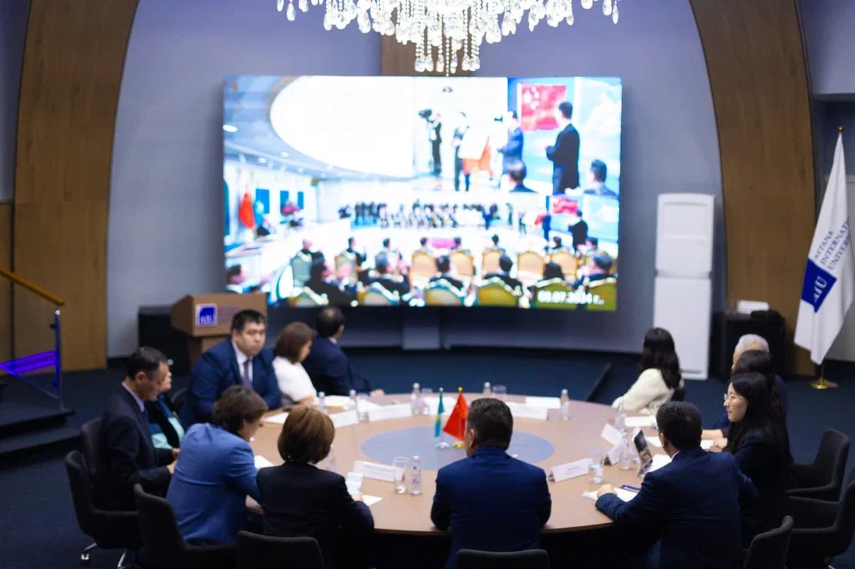 Делегация Технологического университета Цилу посетила AIU — 8
