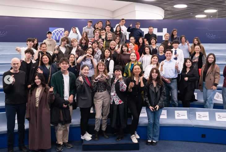 Старший преподаватель Creative Computing Institute Никола Плант встретилась со студентами AIU — 2