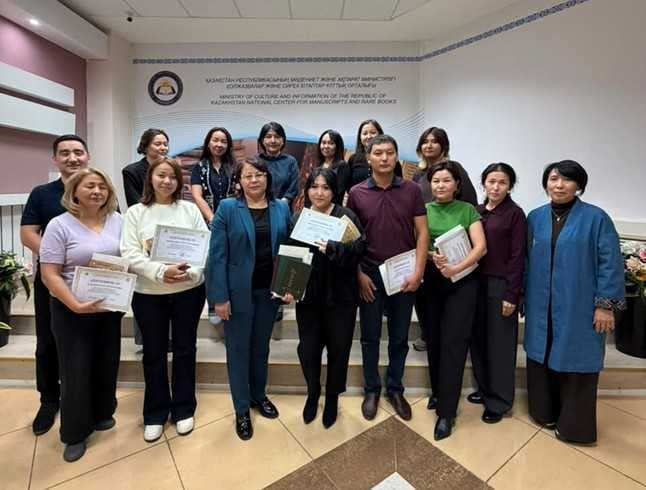 Преподаватели AIU прошли курсы повышения квалификации по реставрации документов